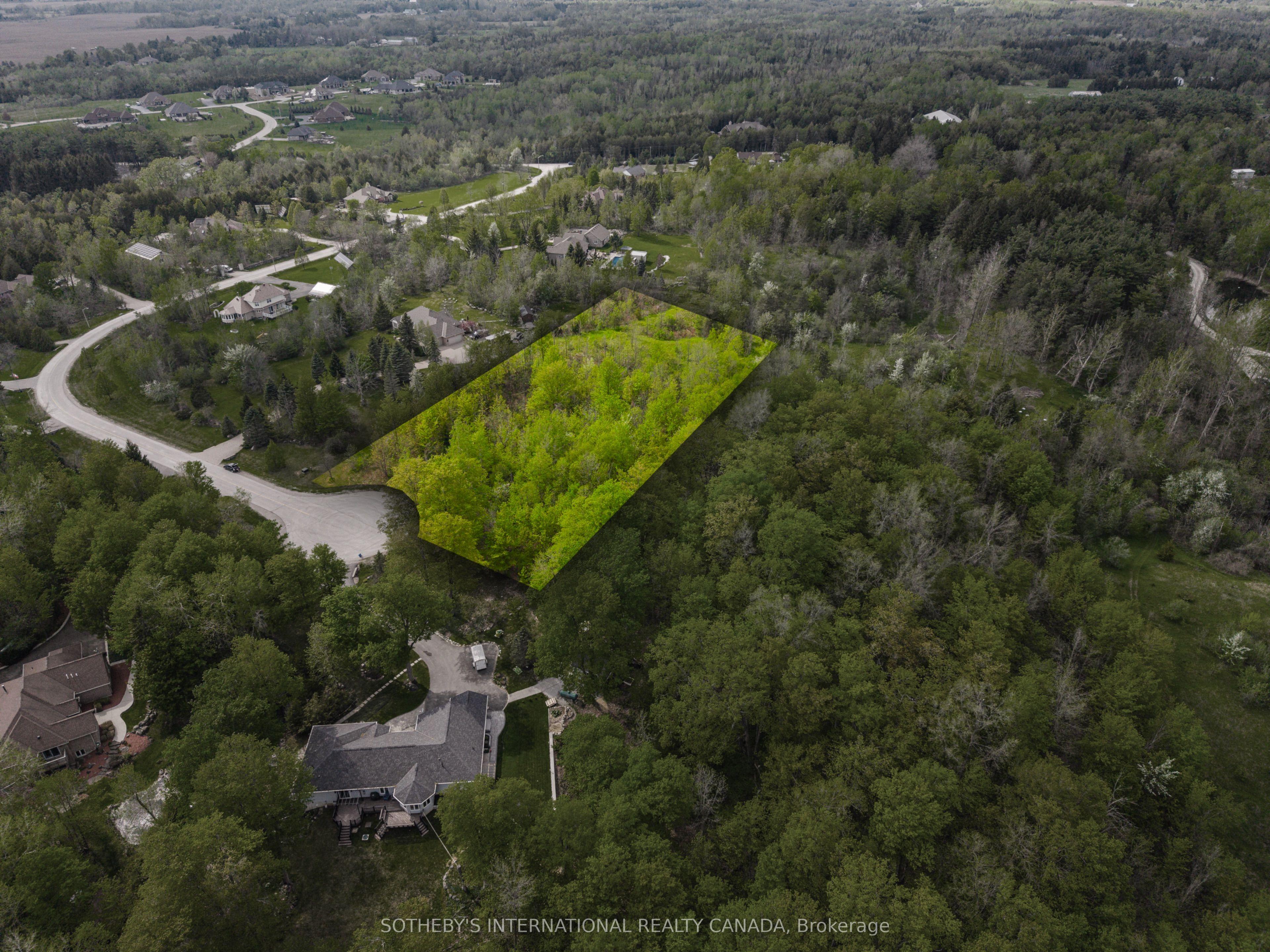 15 Morgan Drive, Halton Hills, ON L7J 2L7