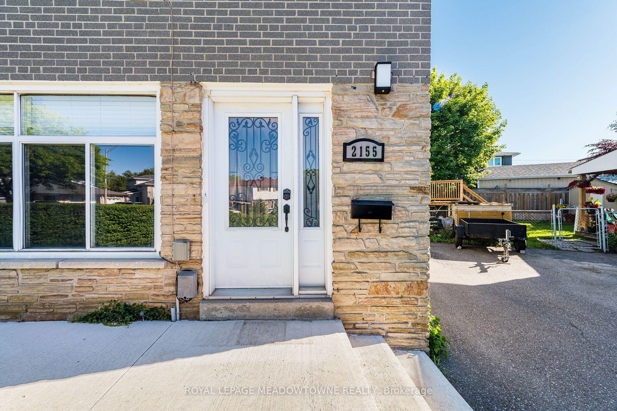 2155 Pashak Court, Mississauga, ON L5A 1H8