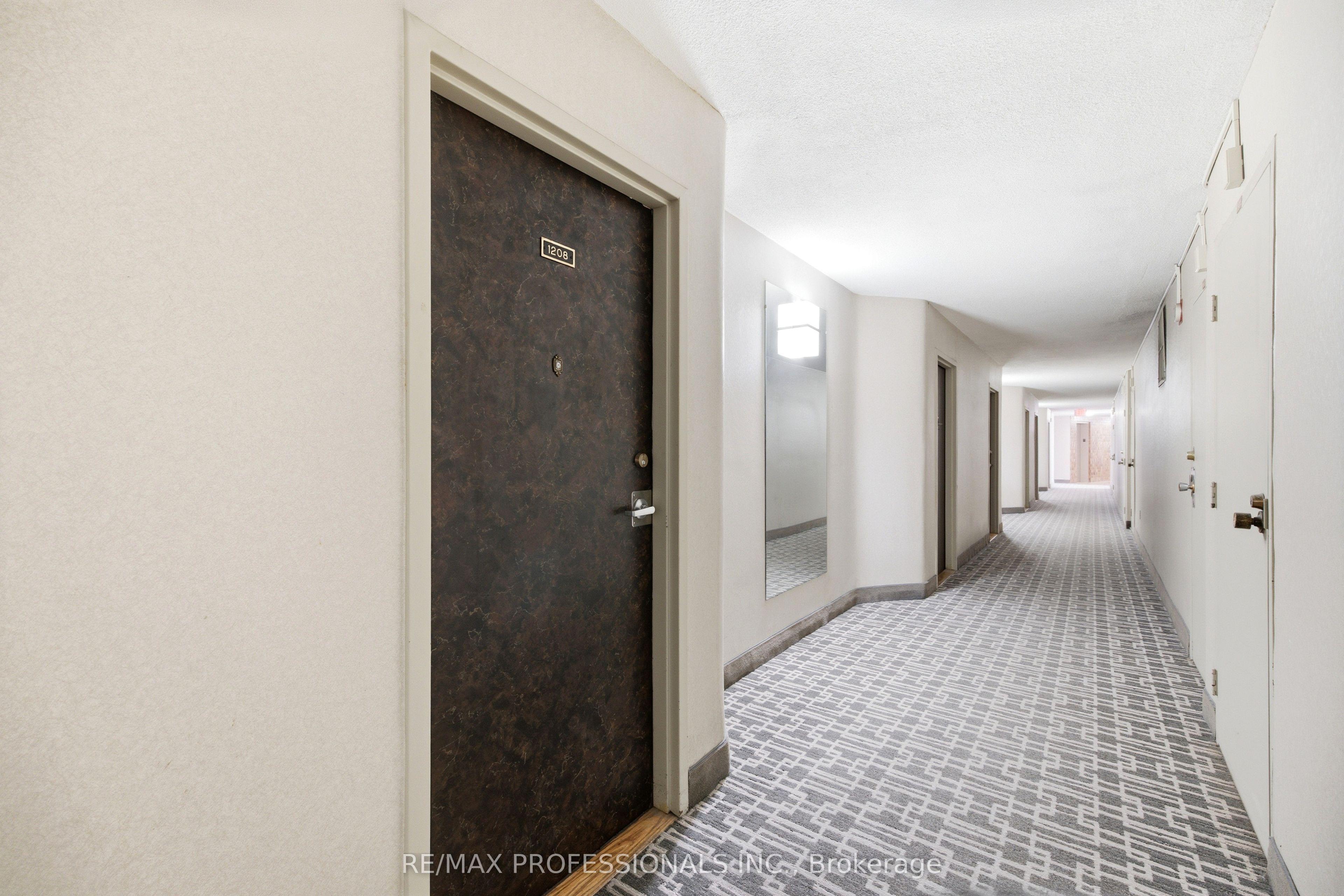 11 Wincott Drive 1208, Toronto, ON M9R 2R9