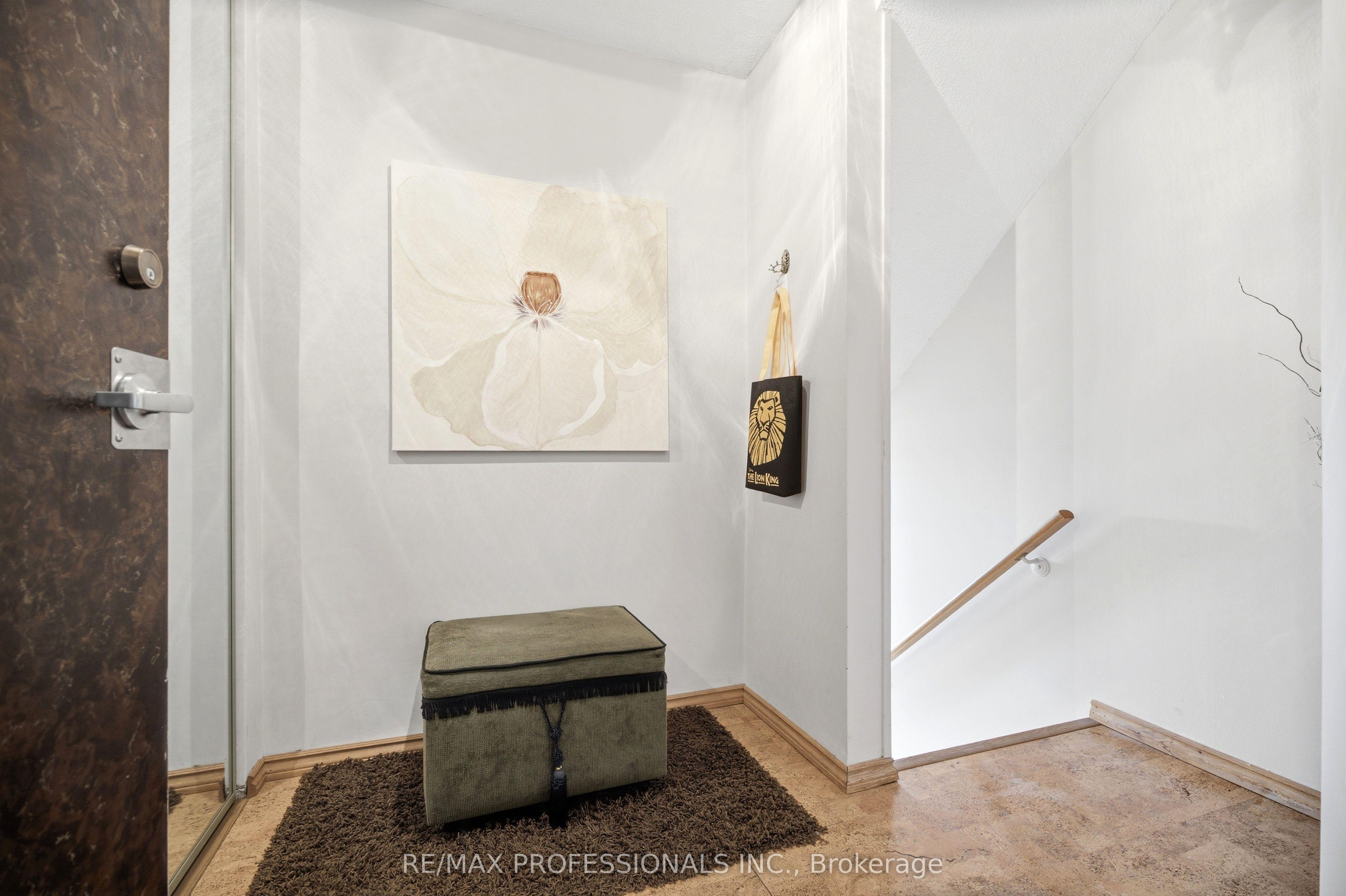 11 Wincott Drive 1208, Toronto, ON M9R 2R9