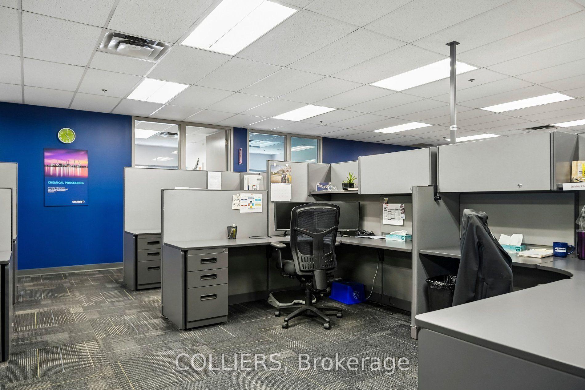 1050 LeGresley Way A, B, Burlington, ON L7L 4X6
