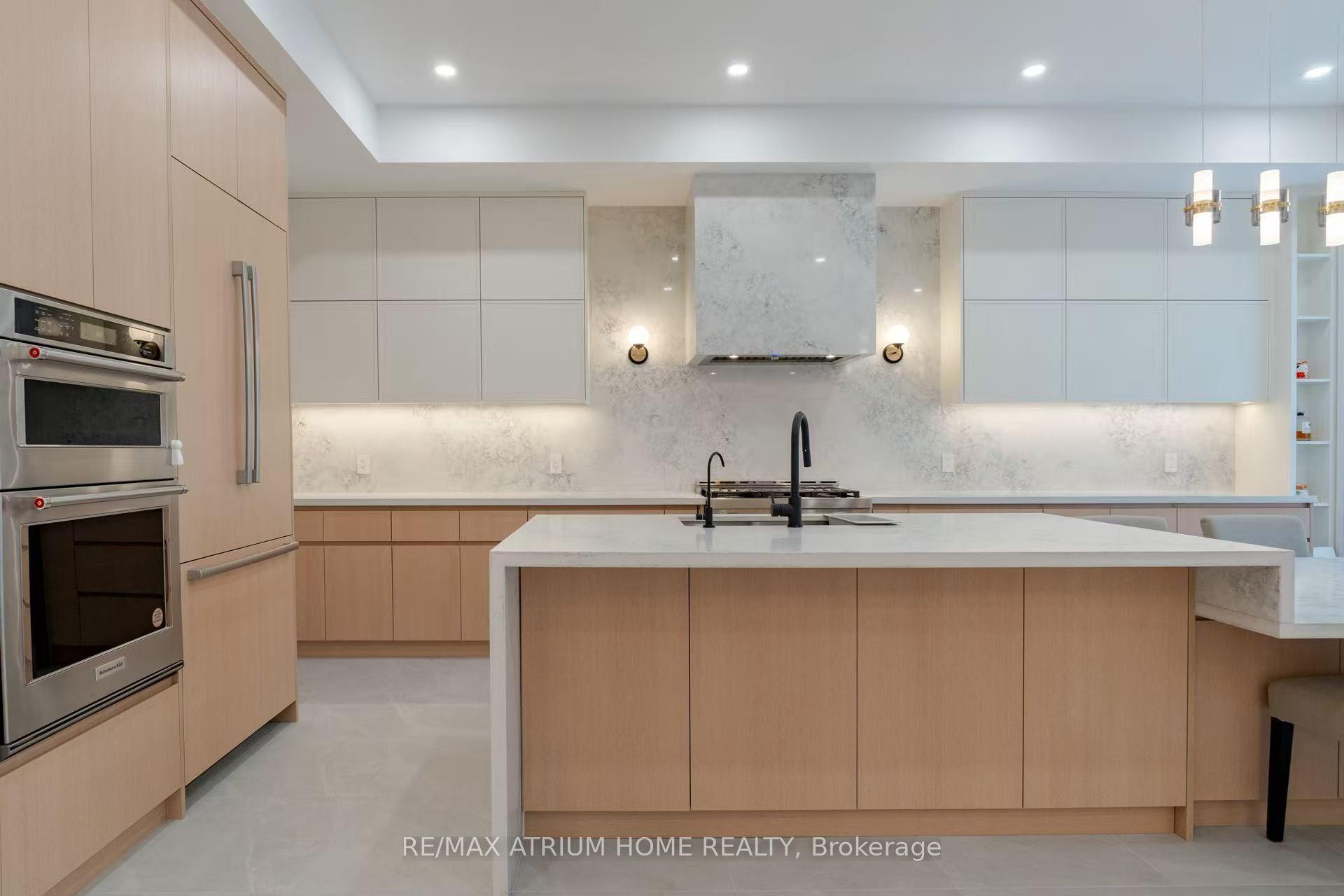 75 Carnegie Drive, Oakville, ON L6H 7C5