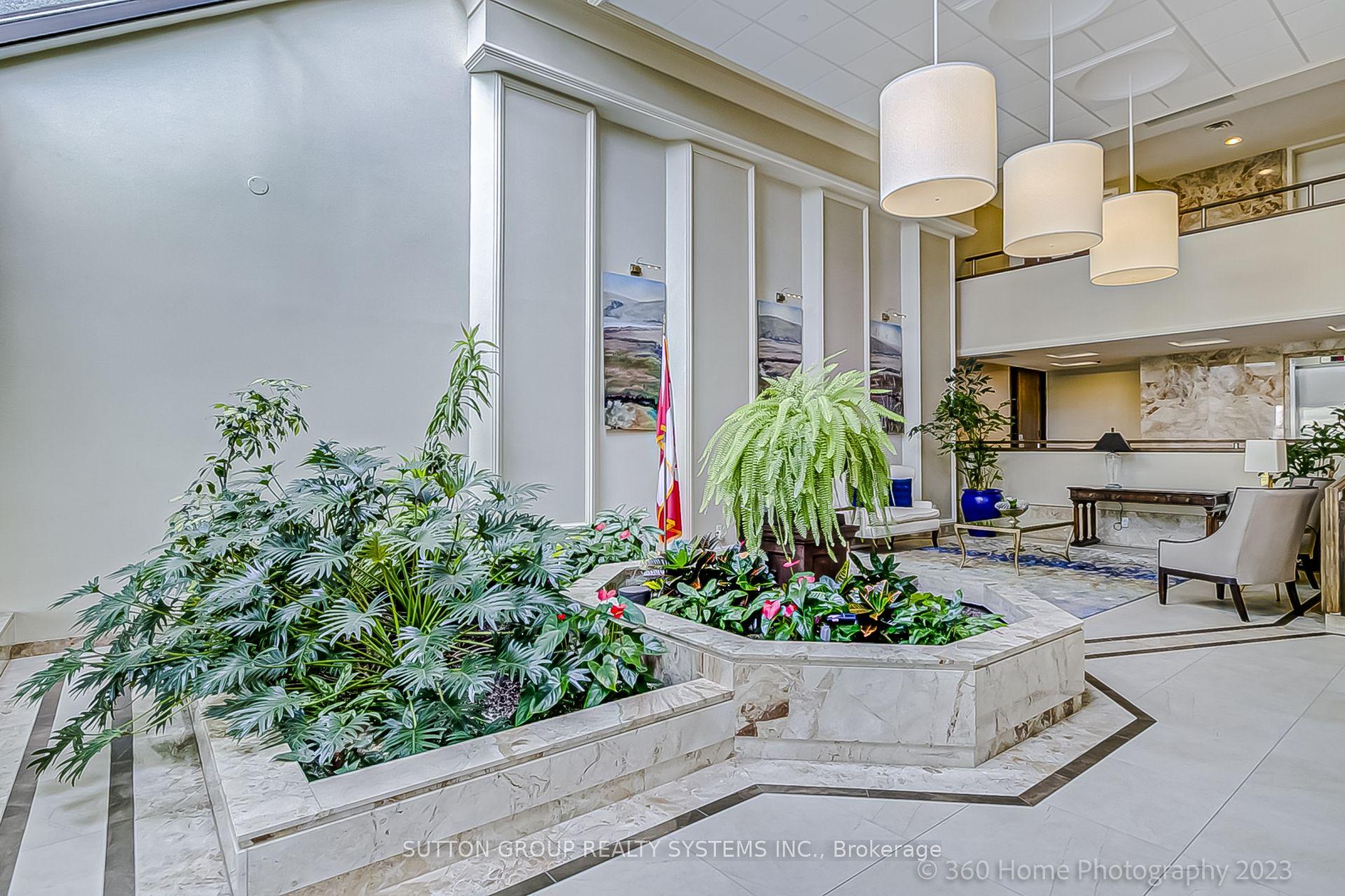 2180 Marine Drive 501, Oakville, ON L6L 5V2