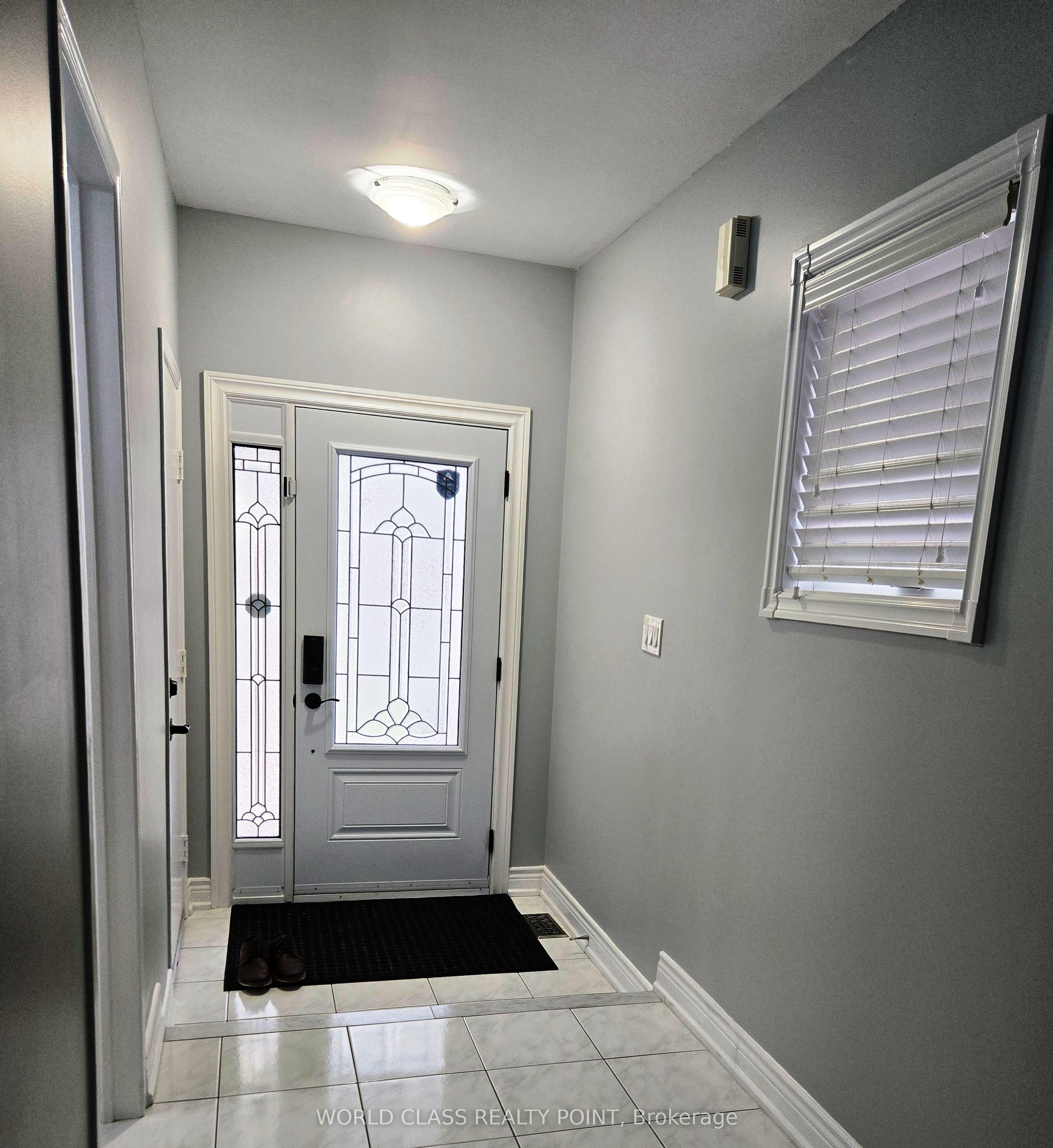 6136 Ford Road, Mississauga, ON L5V 1X1