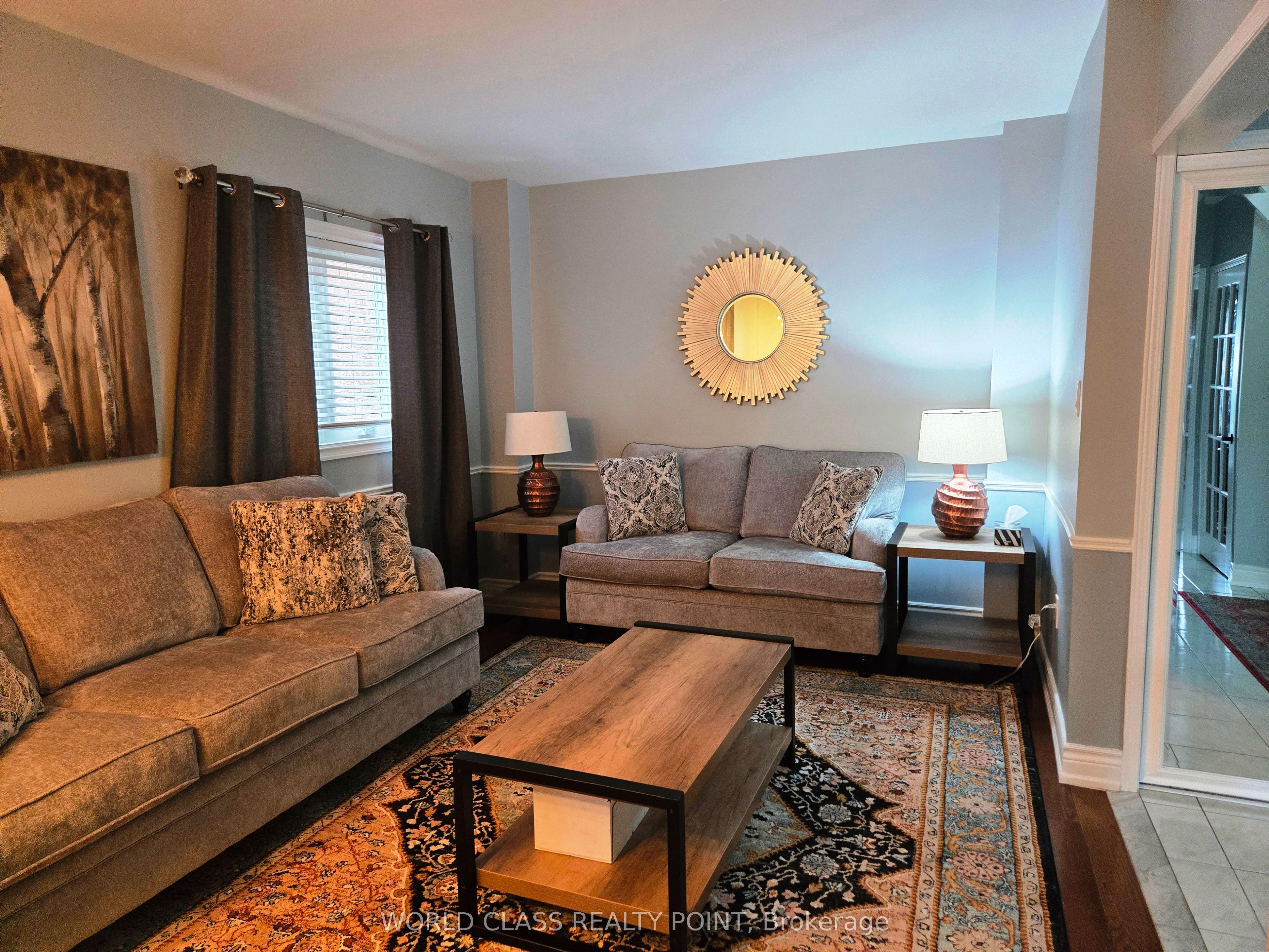 6136 Ford Road, Mississauga, ON L5V 1X1