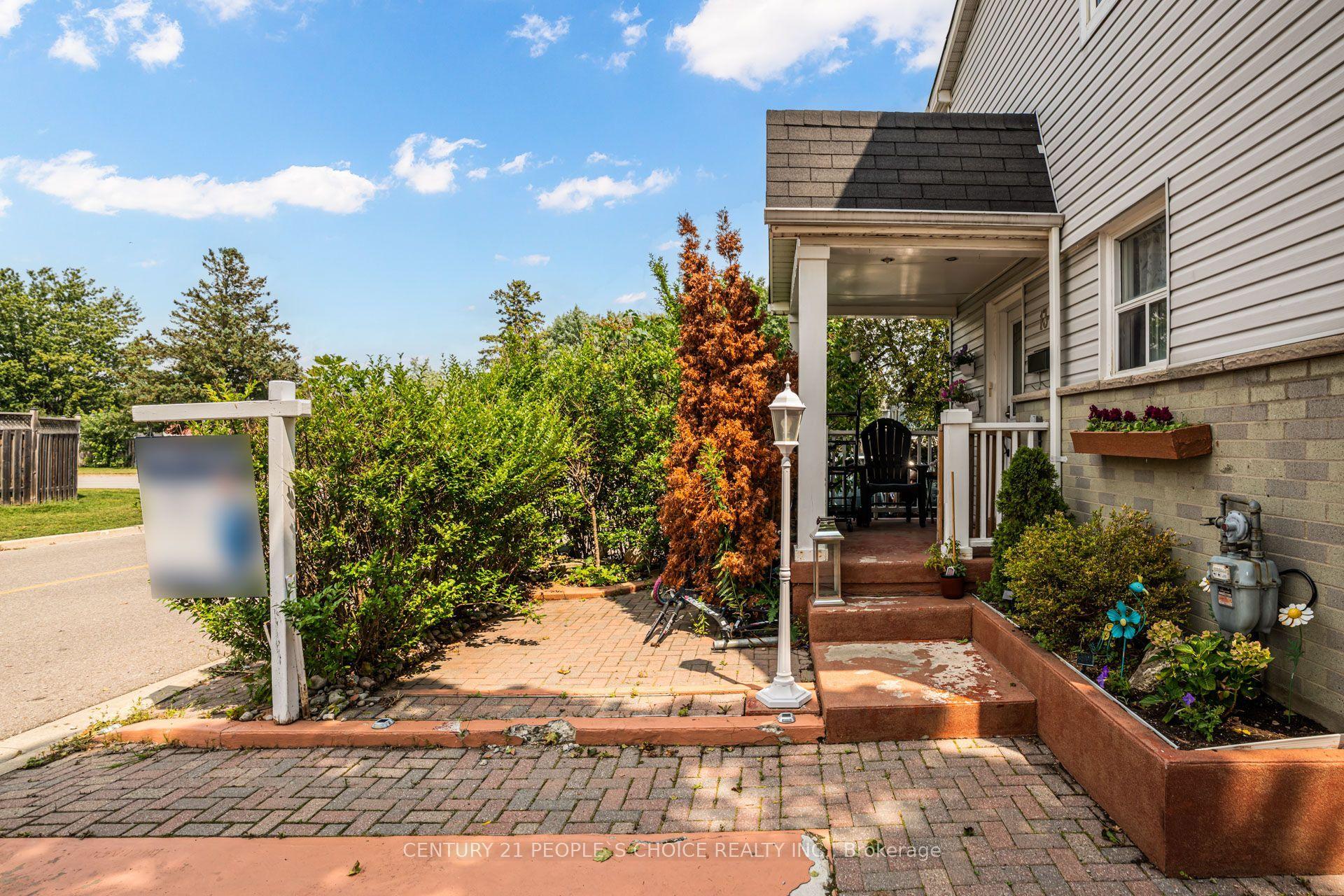 13 Jeffrey Street, Brampton, ON L6S 2M9