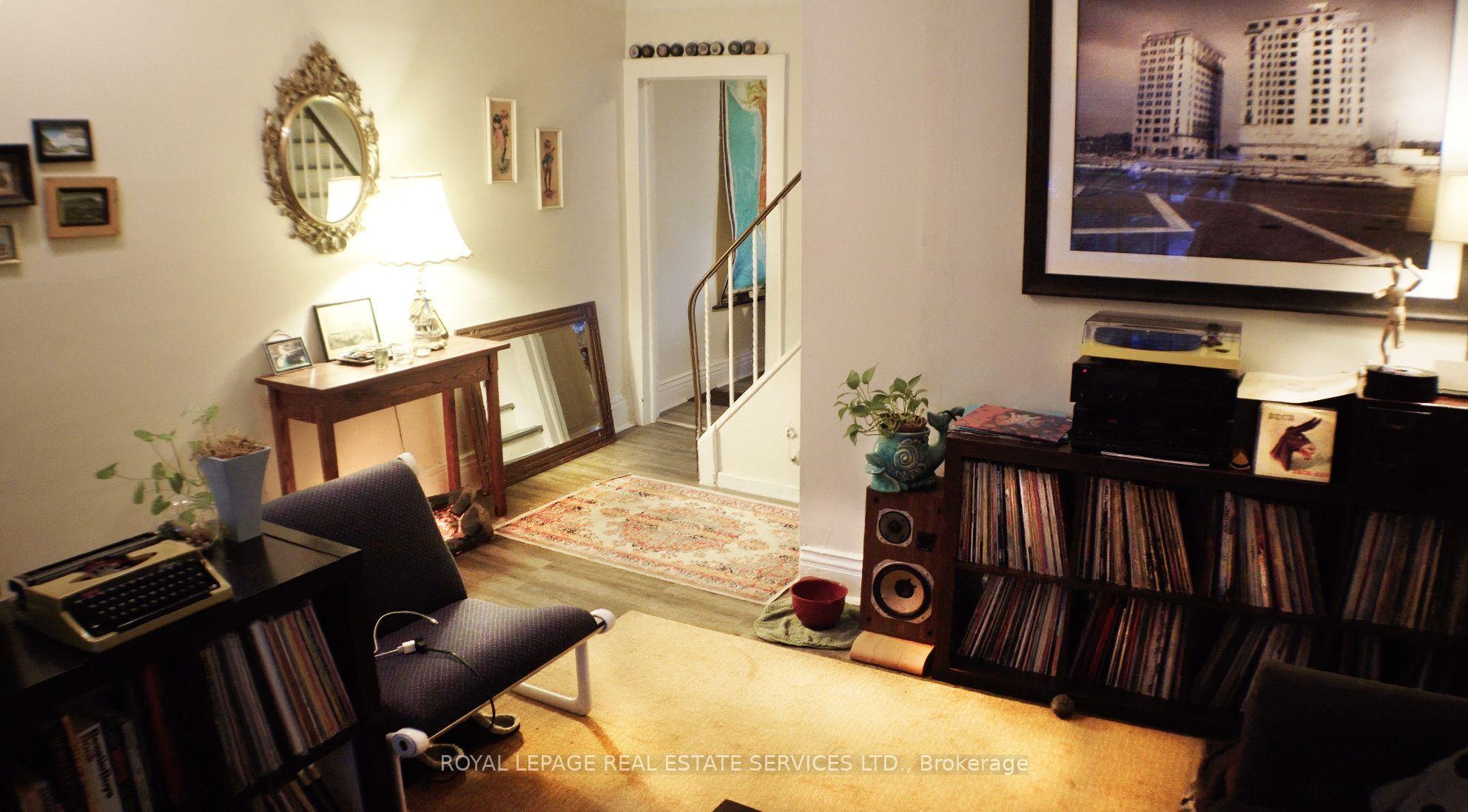 2 Saint Marks Road, Toronto, ON M6S 2H6