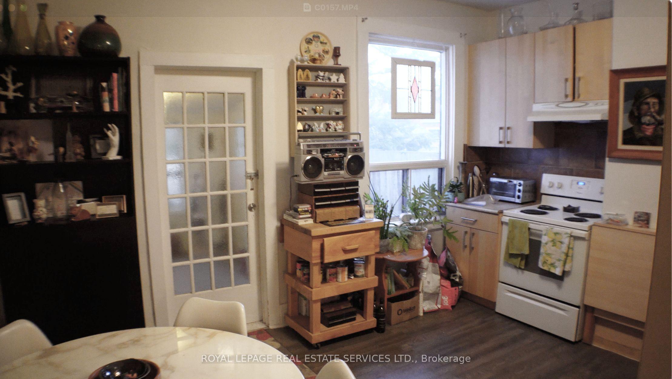 2 Saint Marks Road, Toronto, ON M6S 2H6