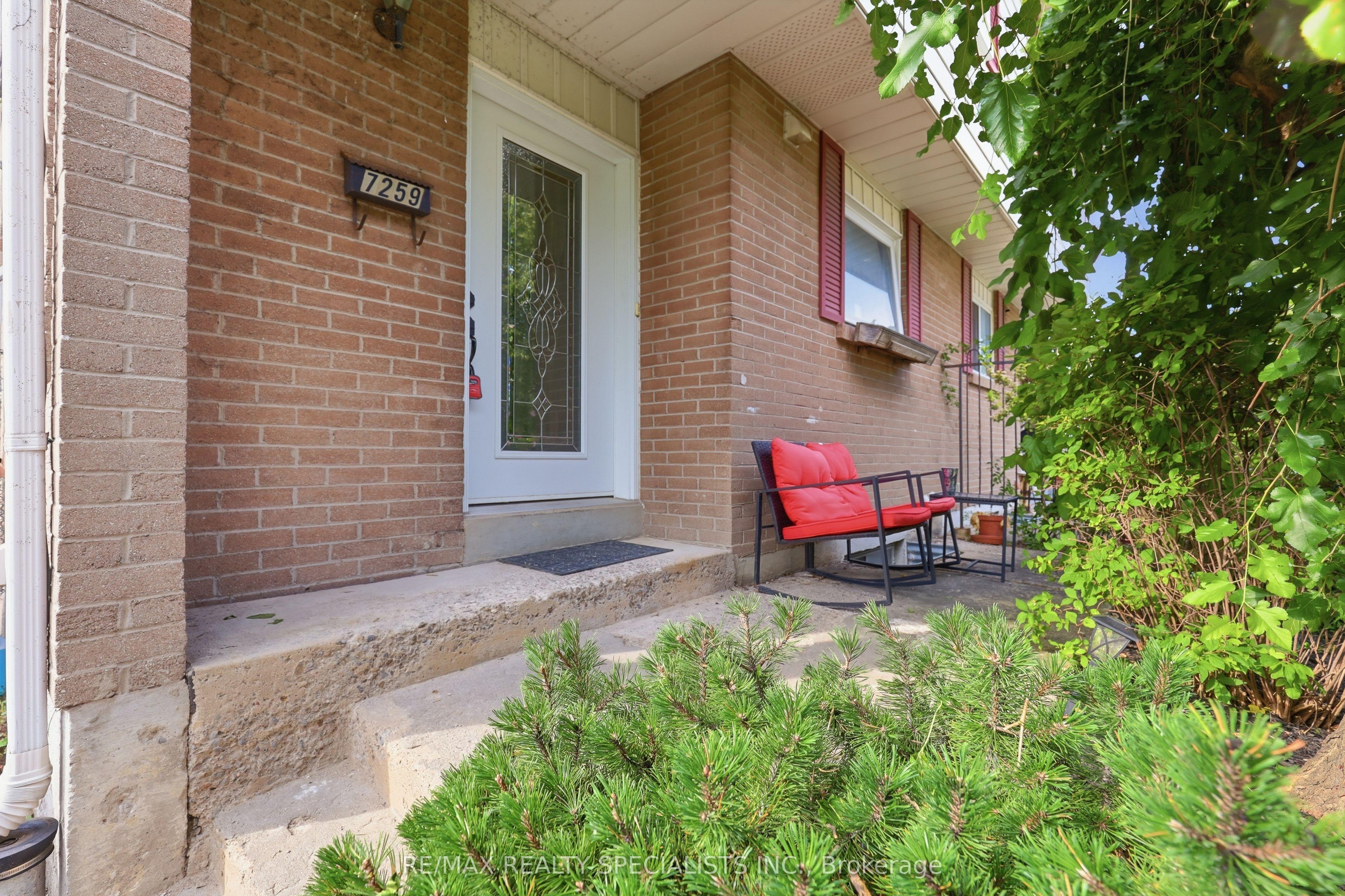 7259 Sills Road, Mississauga, ON L4T 2K2