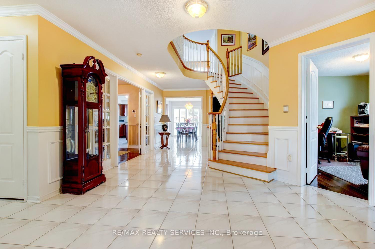 671 Peter Robertson Boulevard, Brampton, ON L6R 1L8