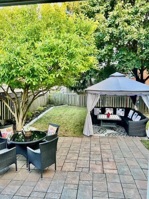 82 Ready Court, Brampton, ON L6Y 4T4