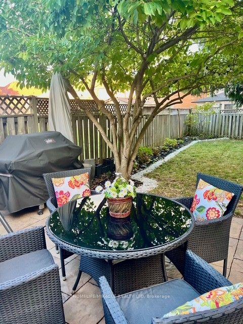 82 Ready Court, Brampton, ON L6Y 4T4