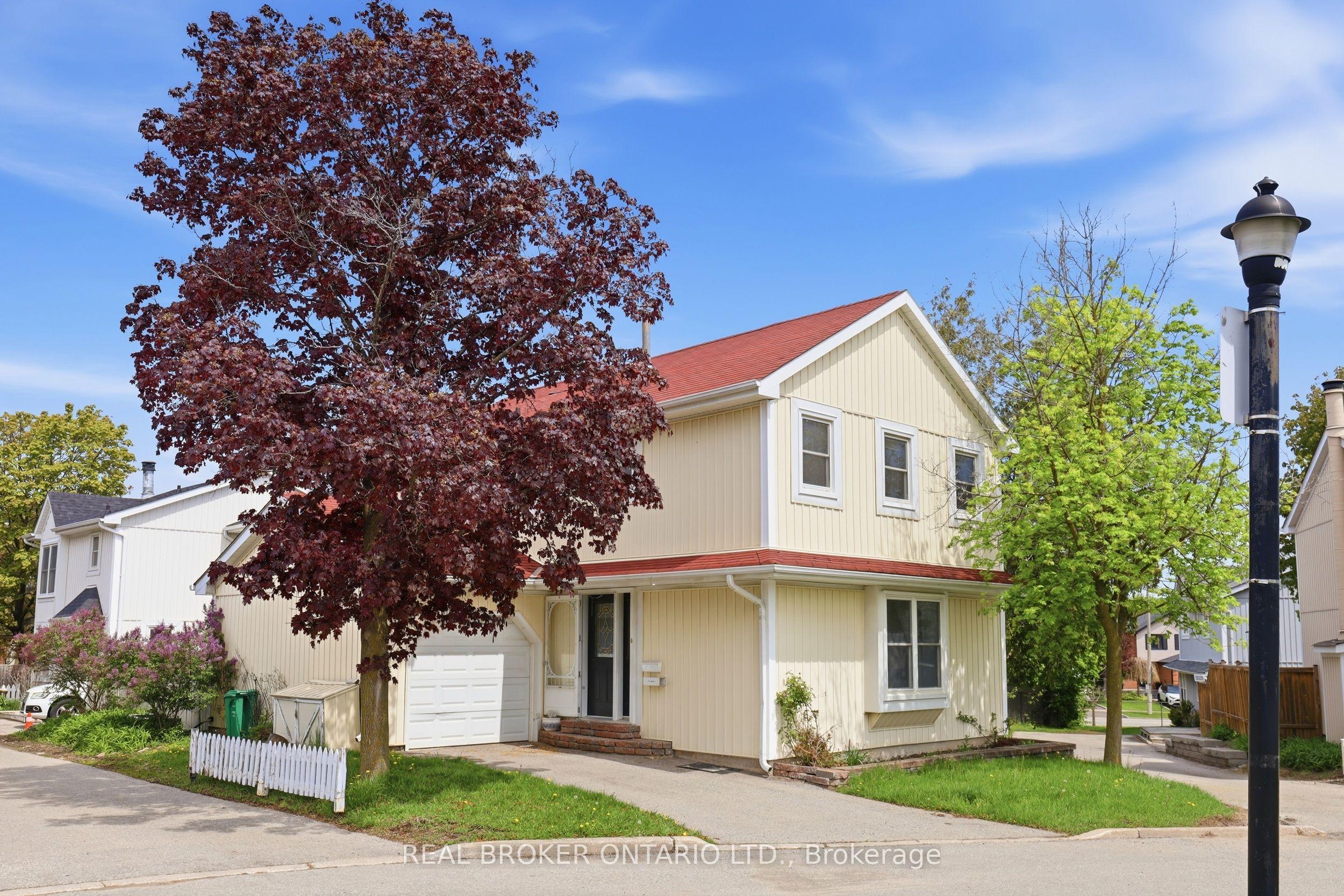 22 Bent Oak Circle, Mississauga, ON L5N 4J2