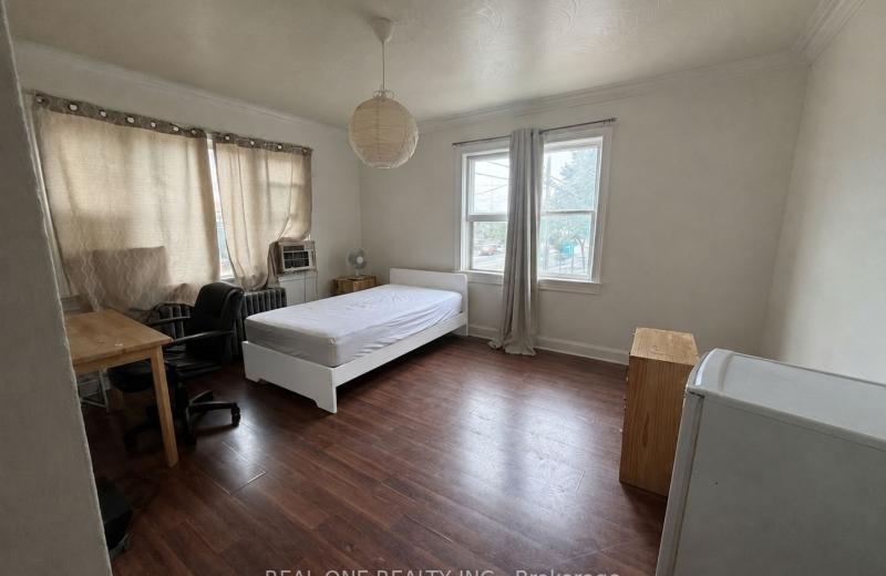 3287 Lake Shore Boulevard W Room2, Toronto, ON M8W 1M8
