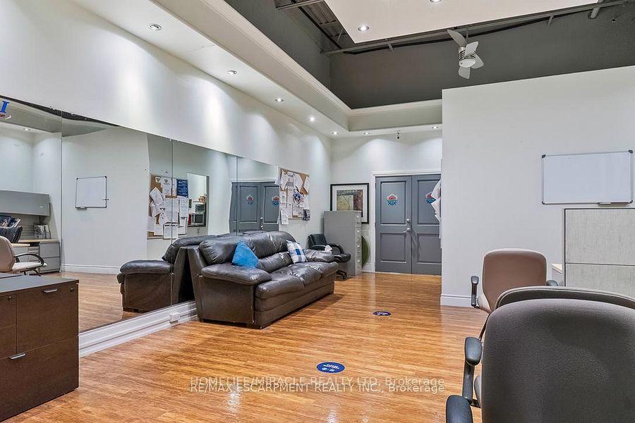 2400 Wyecroft Road 13, Oakville, ON L6L 6M8