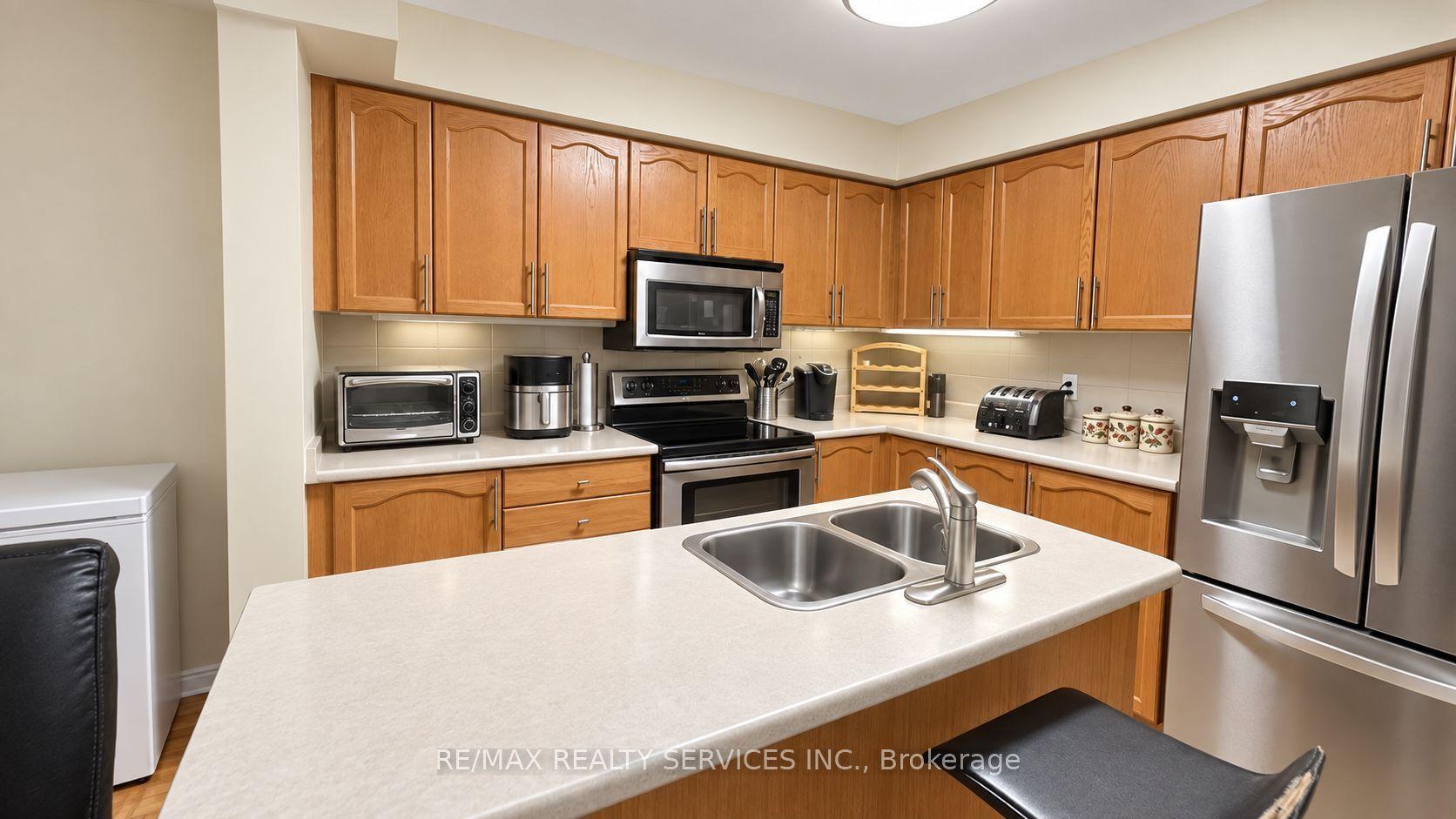 39 Cadillac Crescent, Brampton, ON L7A 3B3