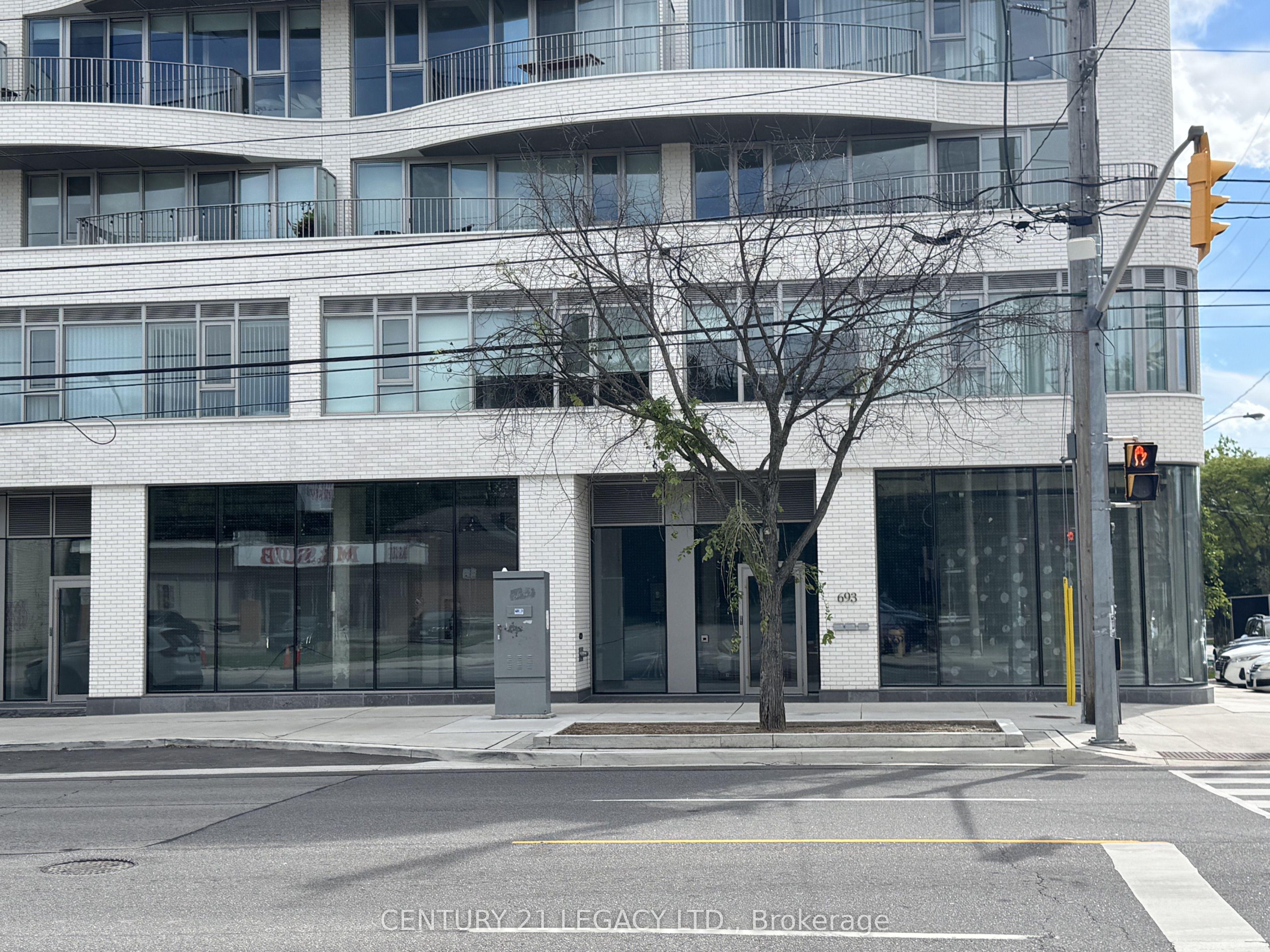 693 The Queensway, Toronto, ON M8Y 1L2