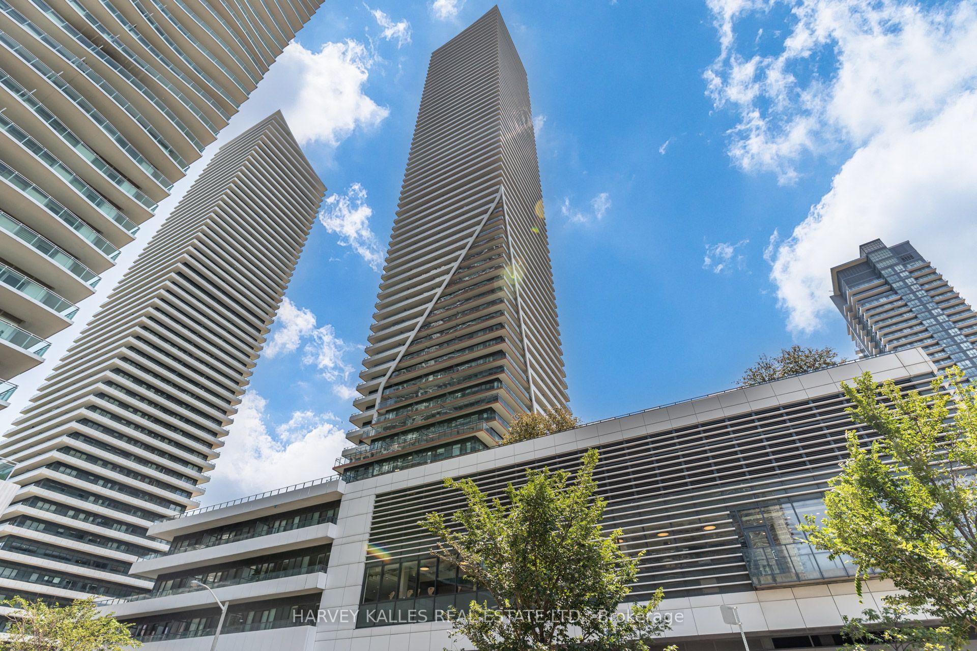 30 Shore Breeze Drive 1822, Toronto, ON M8V 0J1
