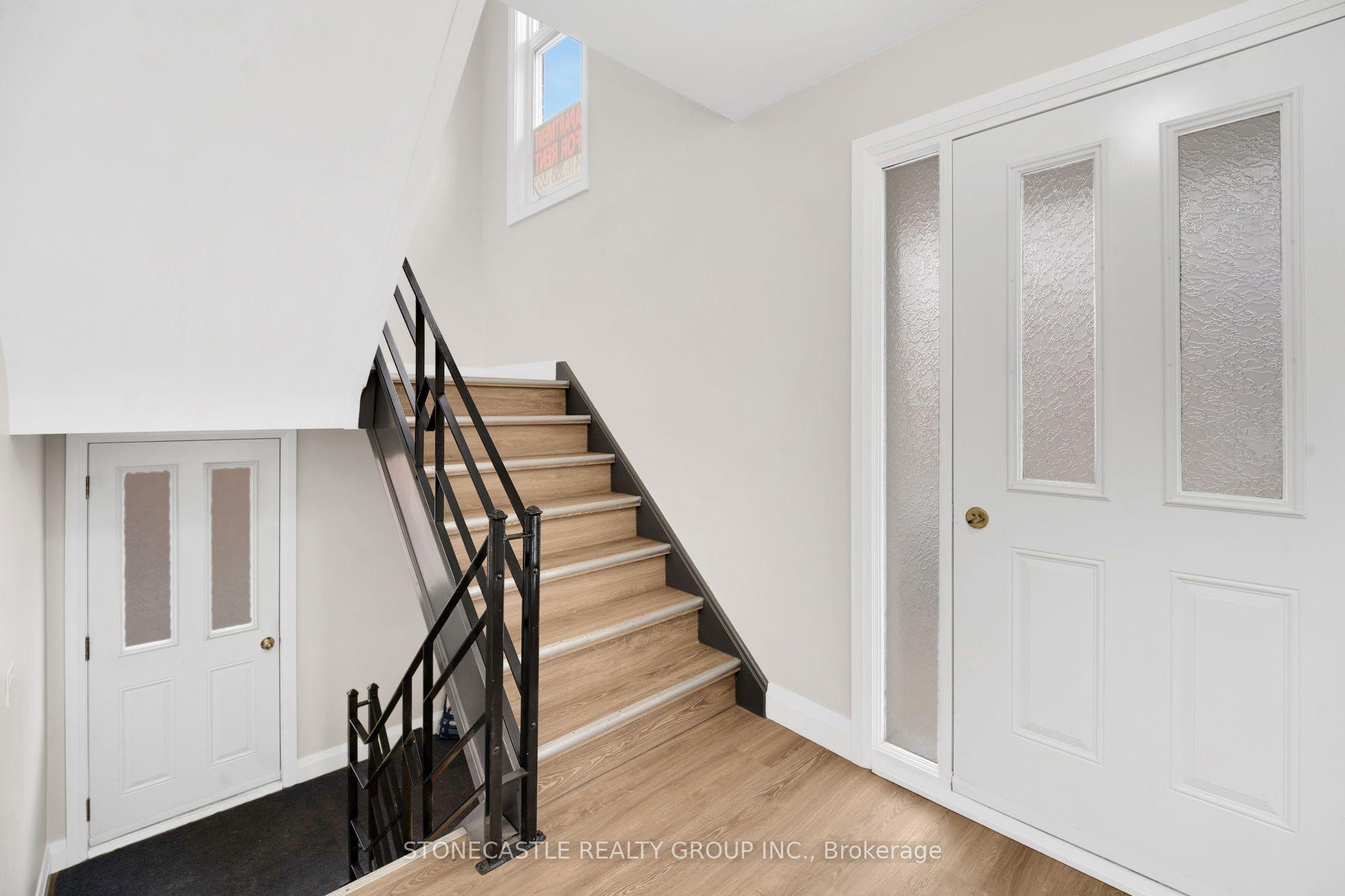 55 Thirty Eighth Street, Toronto, ON M8W 3M2