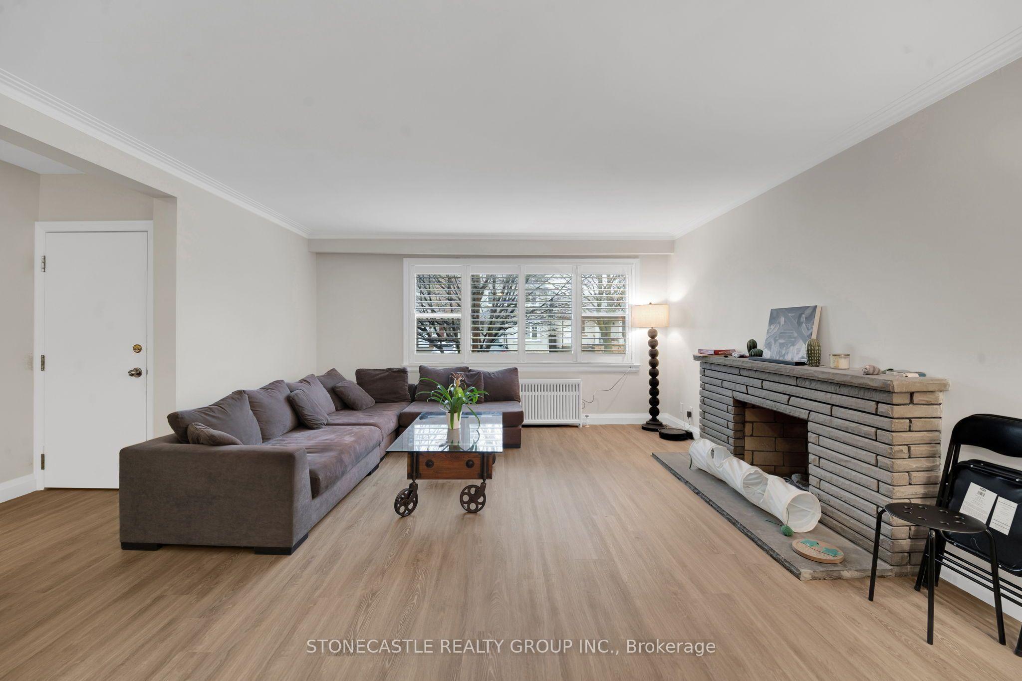 55 Thirty Eighth Street, Toronto, ON M8W 3M2