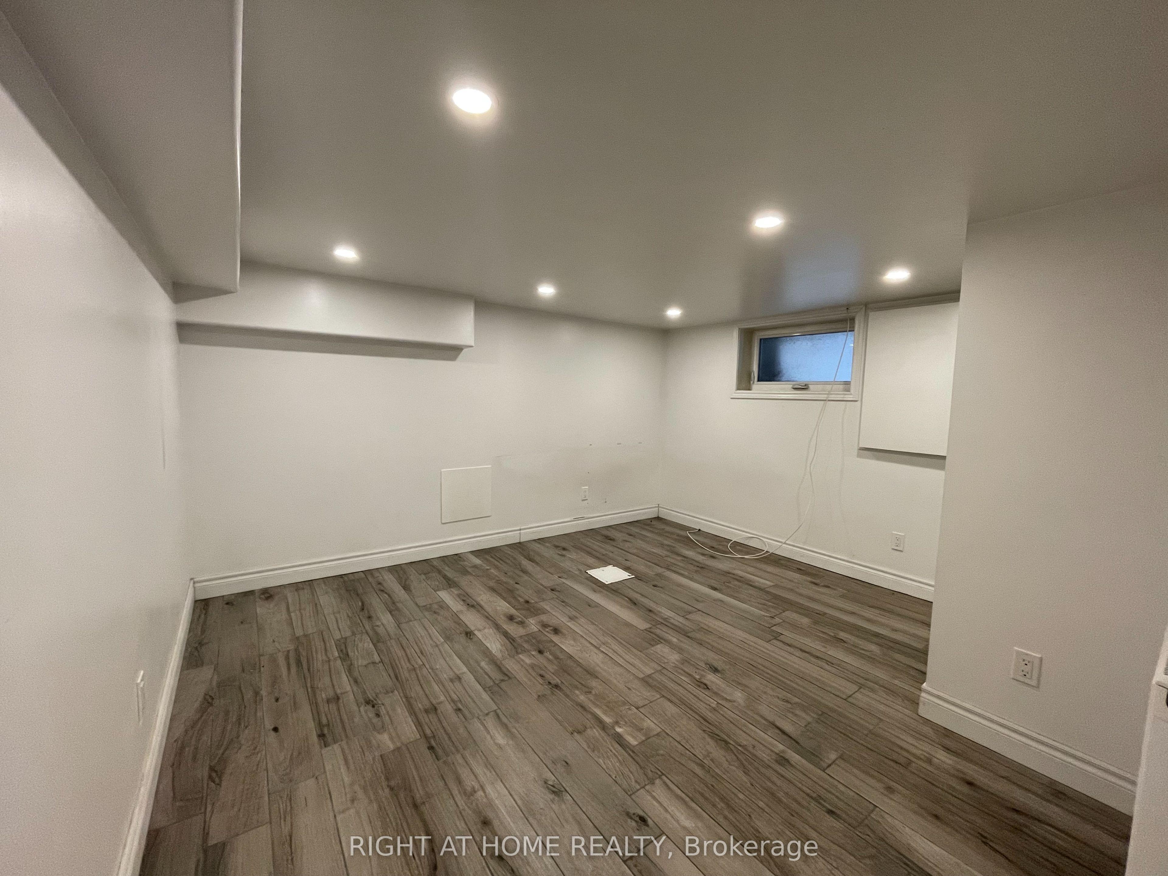 755 Dupont Street B, Toronto, ON M6G 1Z5