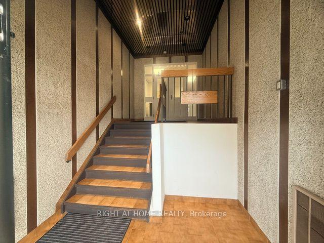 71 Judson Street A, Toronto, ON M8Z 1A4