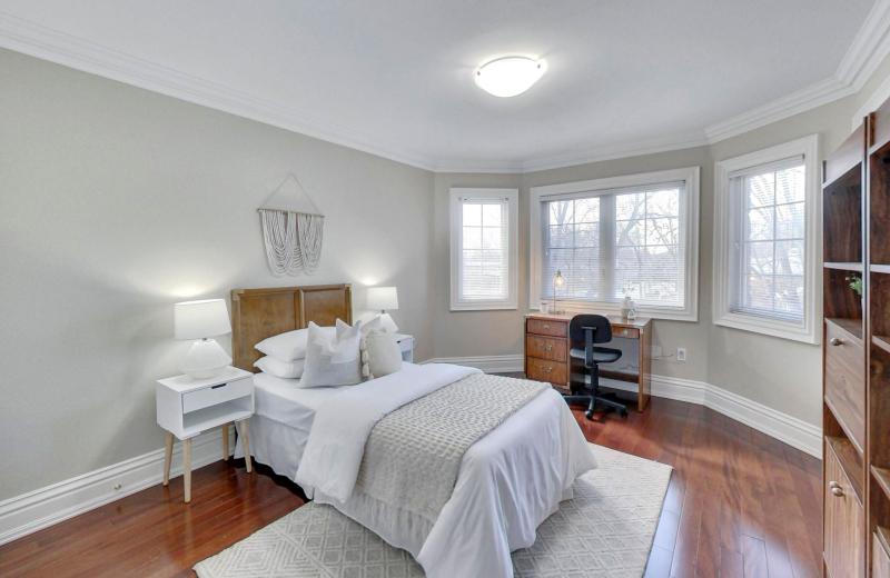 40 Harrow Drive 1, Toronto, ON M6M 2X3