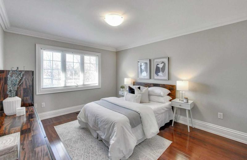40 Harrow Drive 2, Toronto, ON M6M 2X3