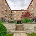 2000 Bloor Street W 203, Toronto, ON M6P 3L2