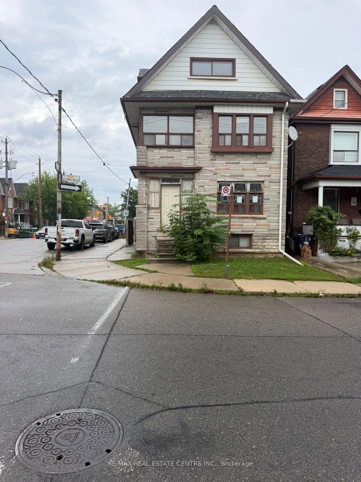 221 Westmoreland Avenue, Toronto, ON M6H 3A1