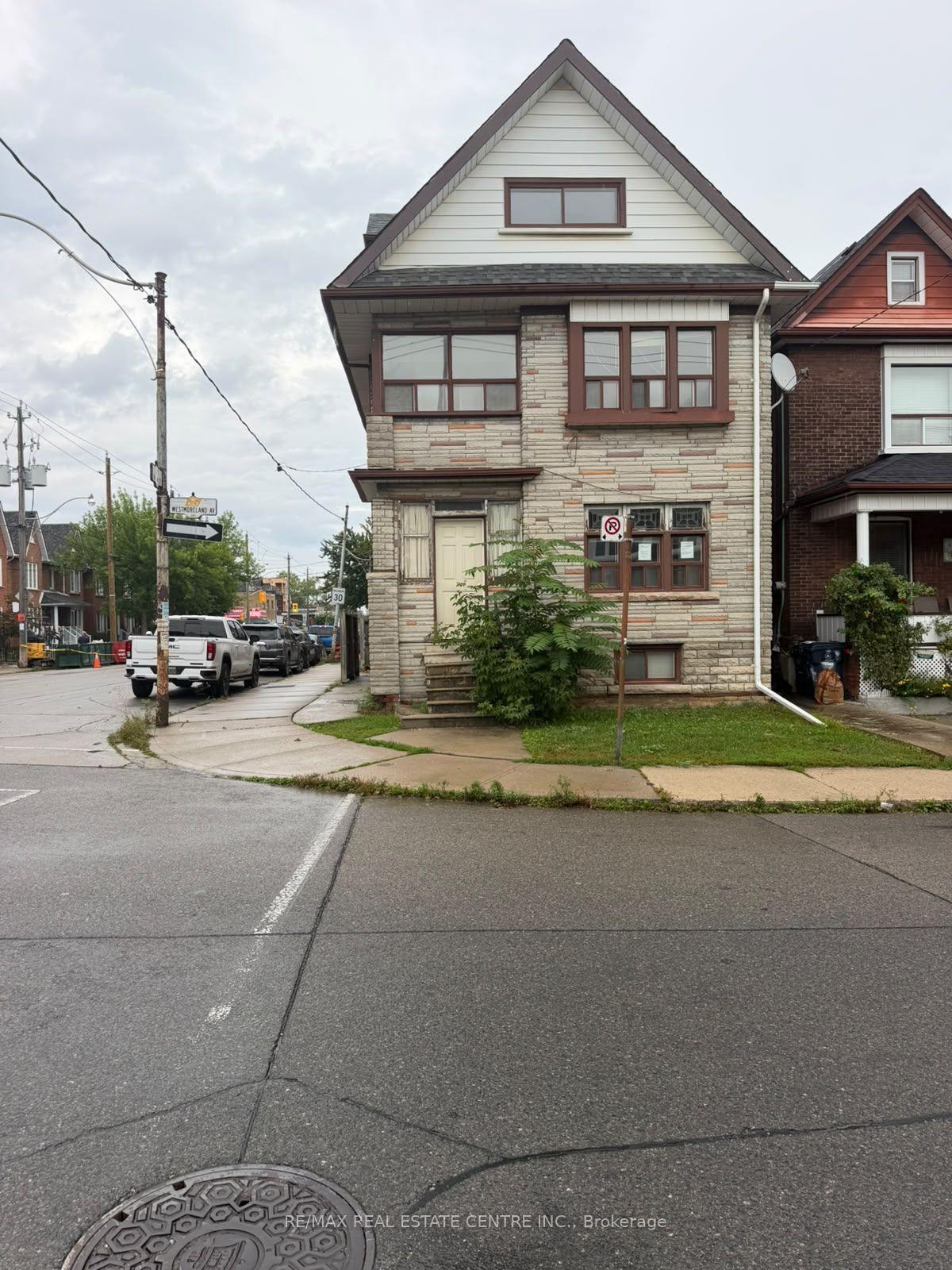 221 Westmoreland Avenue, Toronto, ON M6H 3A1