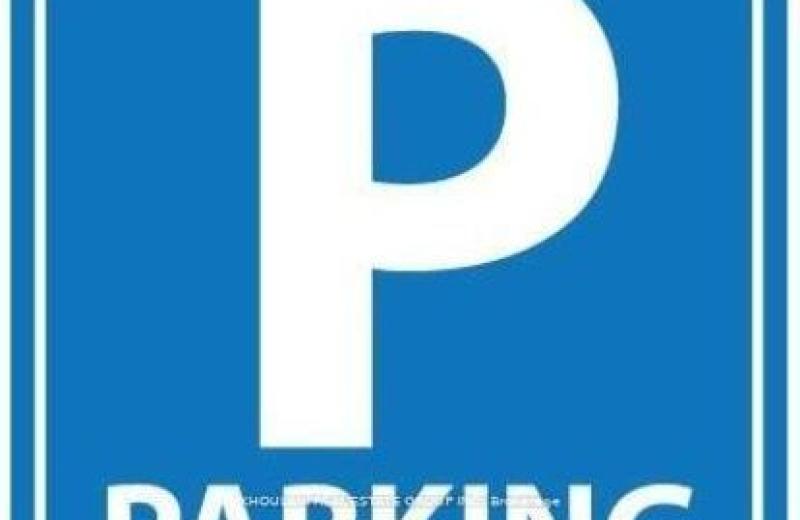 11 Applewood Lane Parking, Toronto, ON M9C 0C1