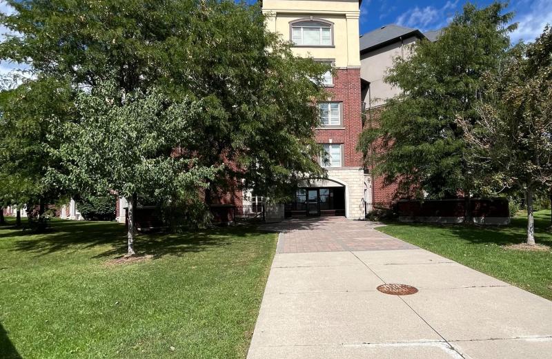 3070 Rotary Way 227, Burlington, ON L7M 0H1