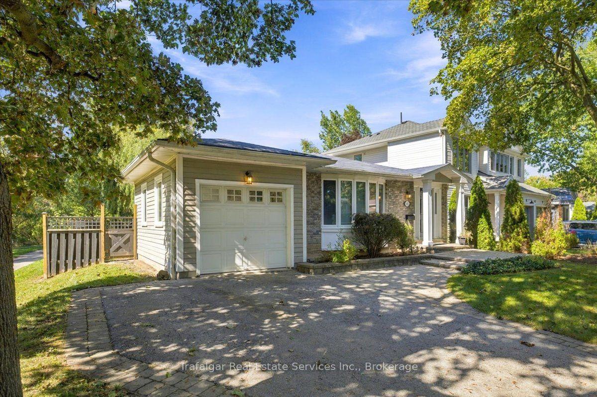 461 Maple Avenue, Oakville, ON L6J 2J2