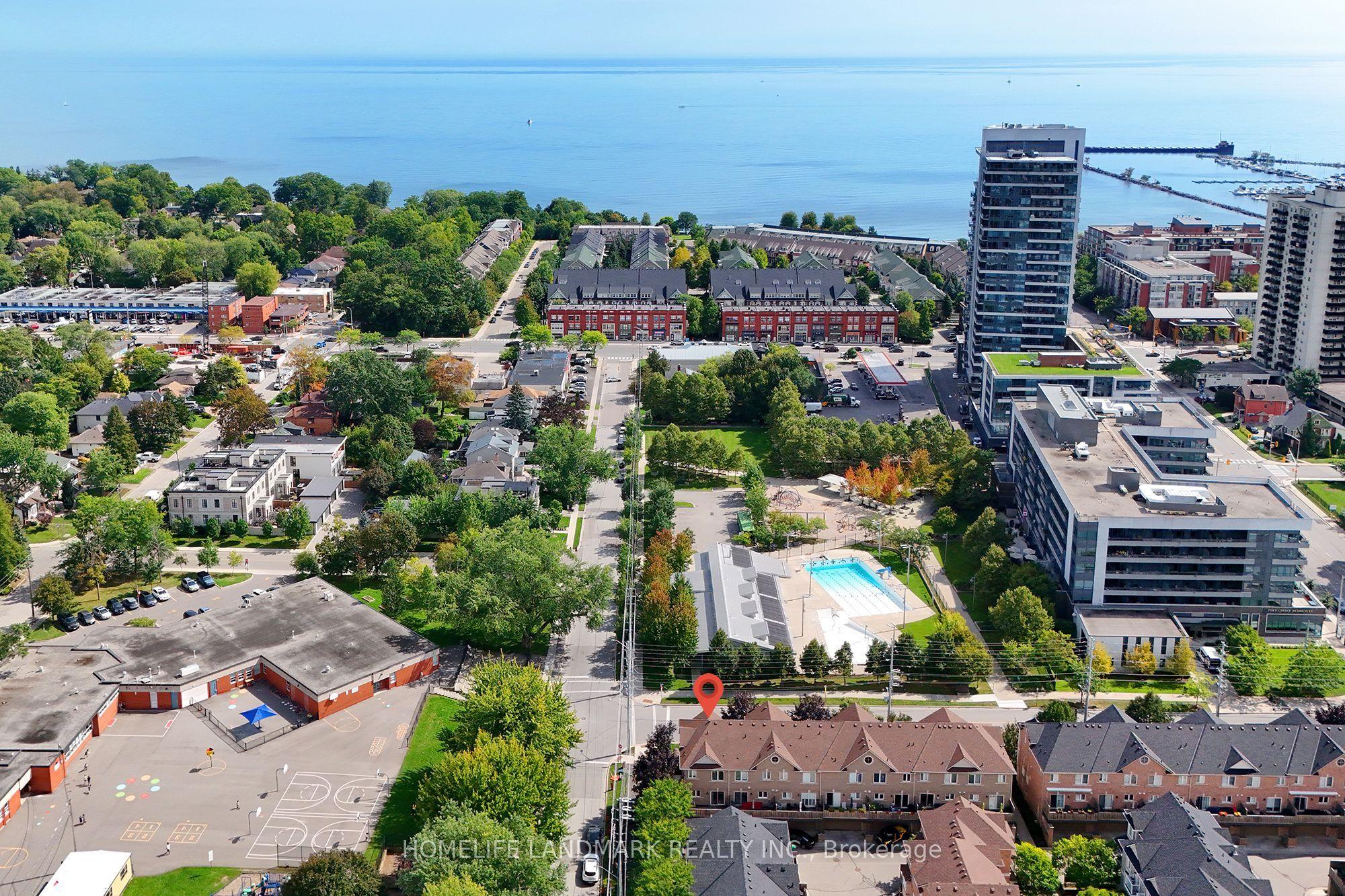130 Park Street E, Mississauga, ON L5G 4W1