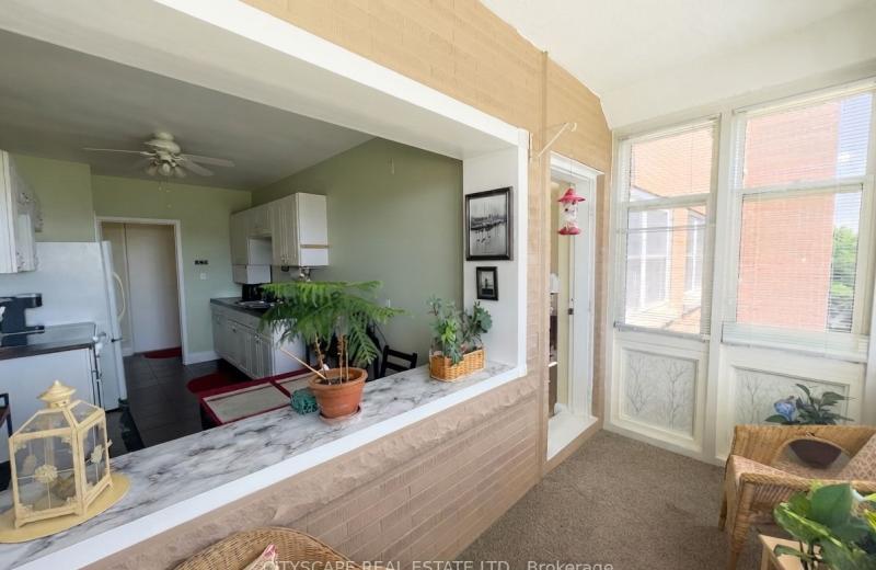 824 Brant Street 25, Burlington, ON L7R 2J5