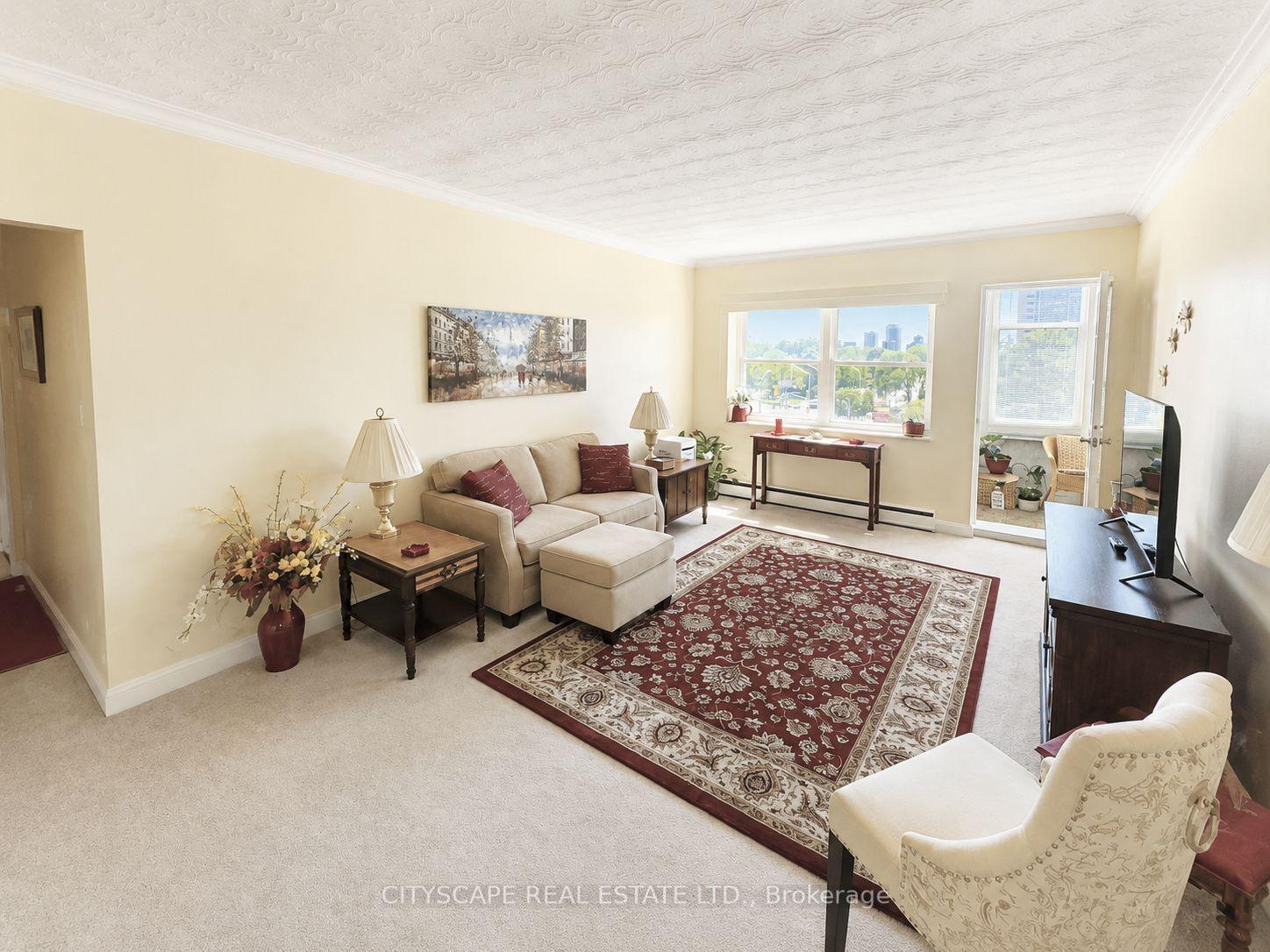 824 Brant Street 25, Burlington, ON L7R 2J5