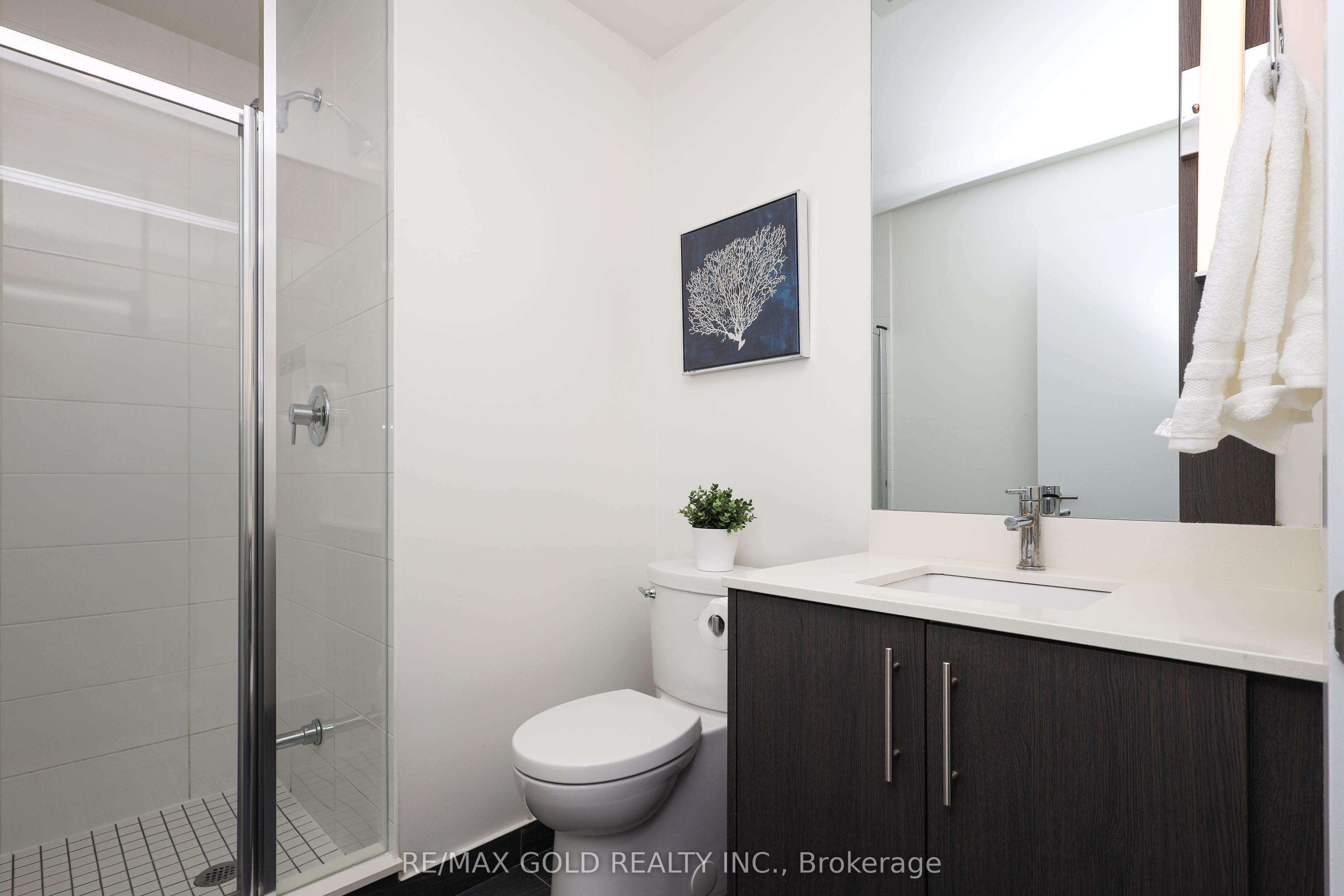 225 veterans Drive 408, Brampton, ON L7A 5L7