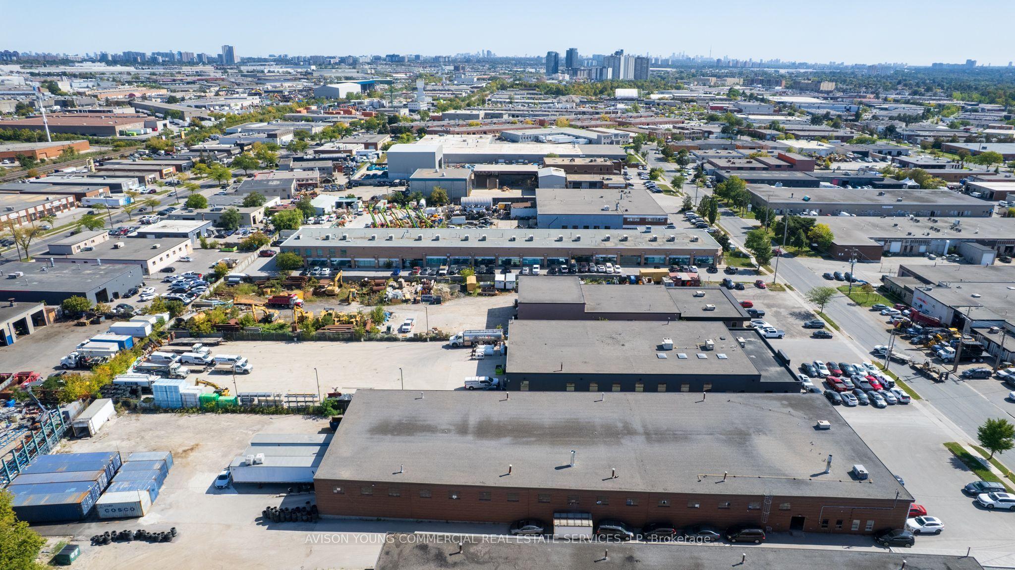 78 Millwick Drive Opt 4, Toronto, ON M9L 1Y3