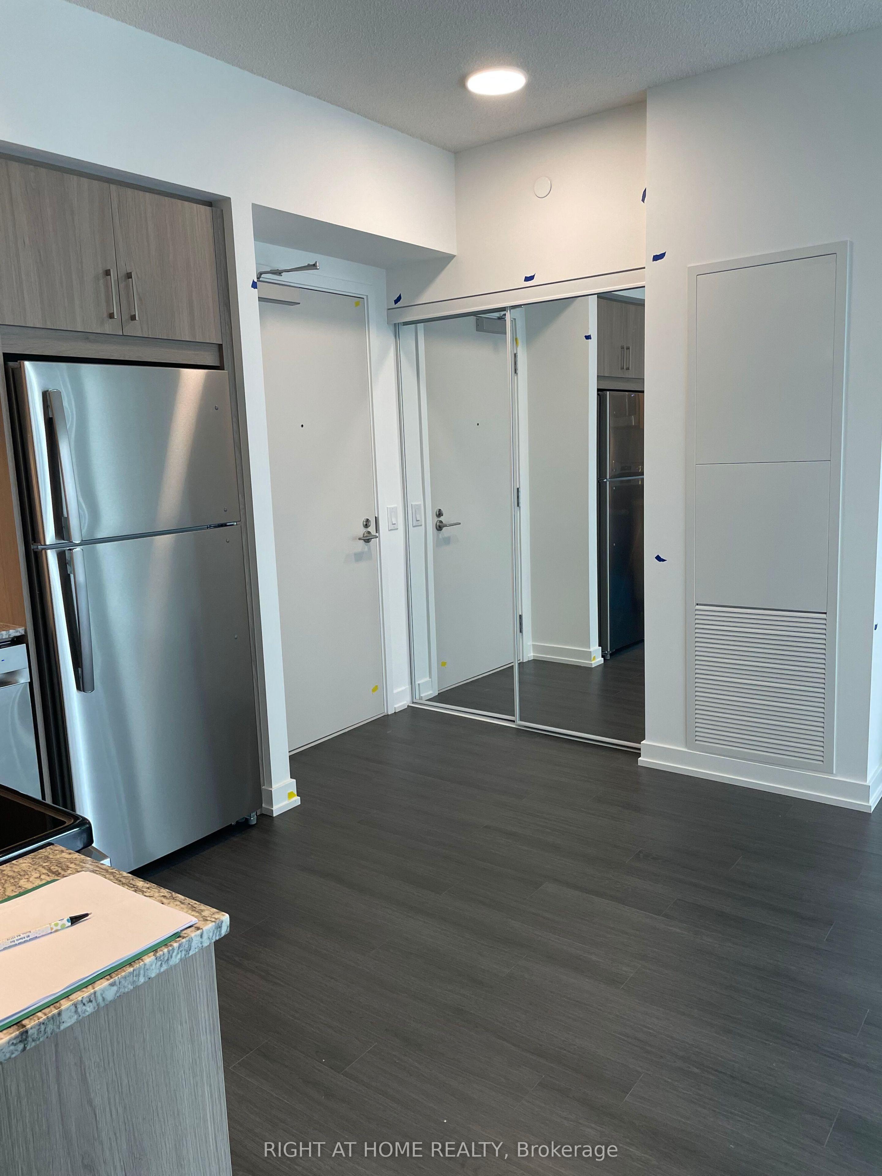 4010 Eglinton Avenue W 2622, Toronto, ON M9A 4M2