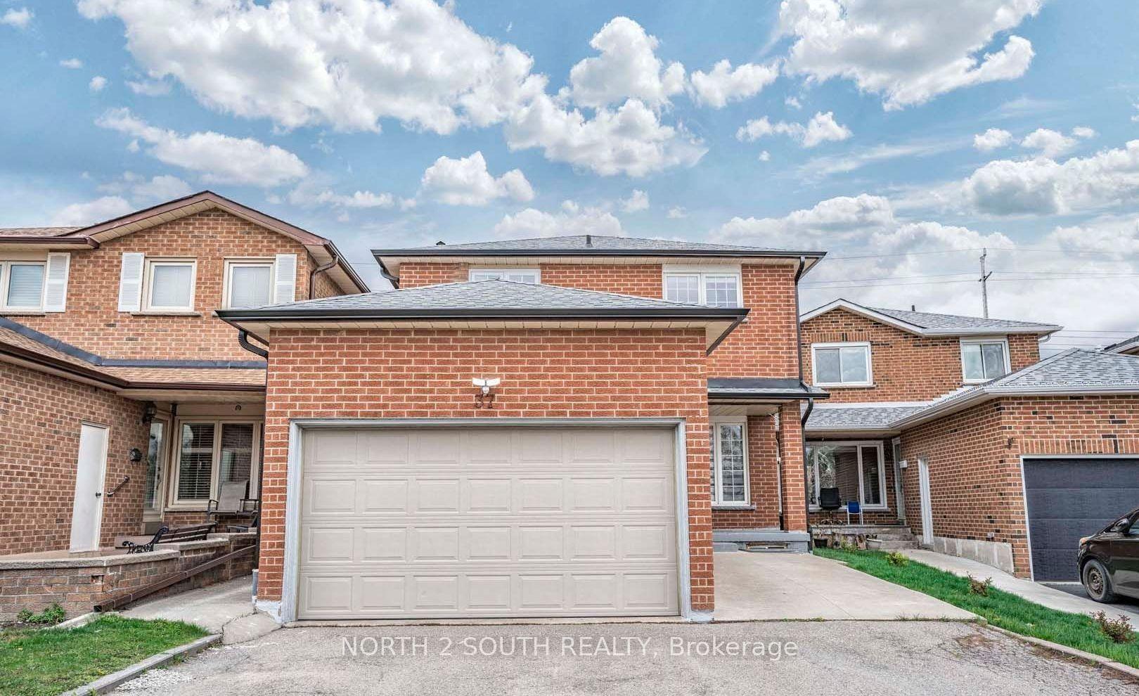37 Loire Court upper, Toronto, ON M9V 4Z7