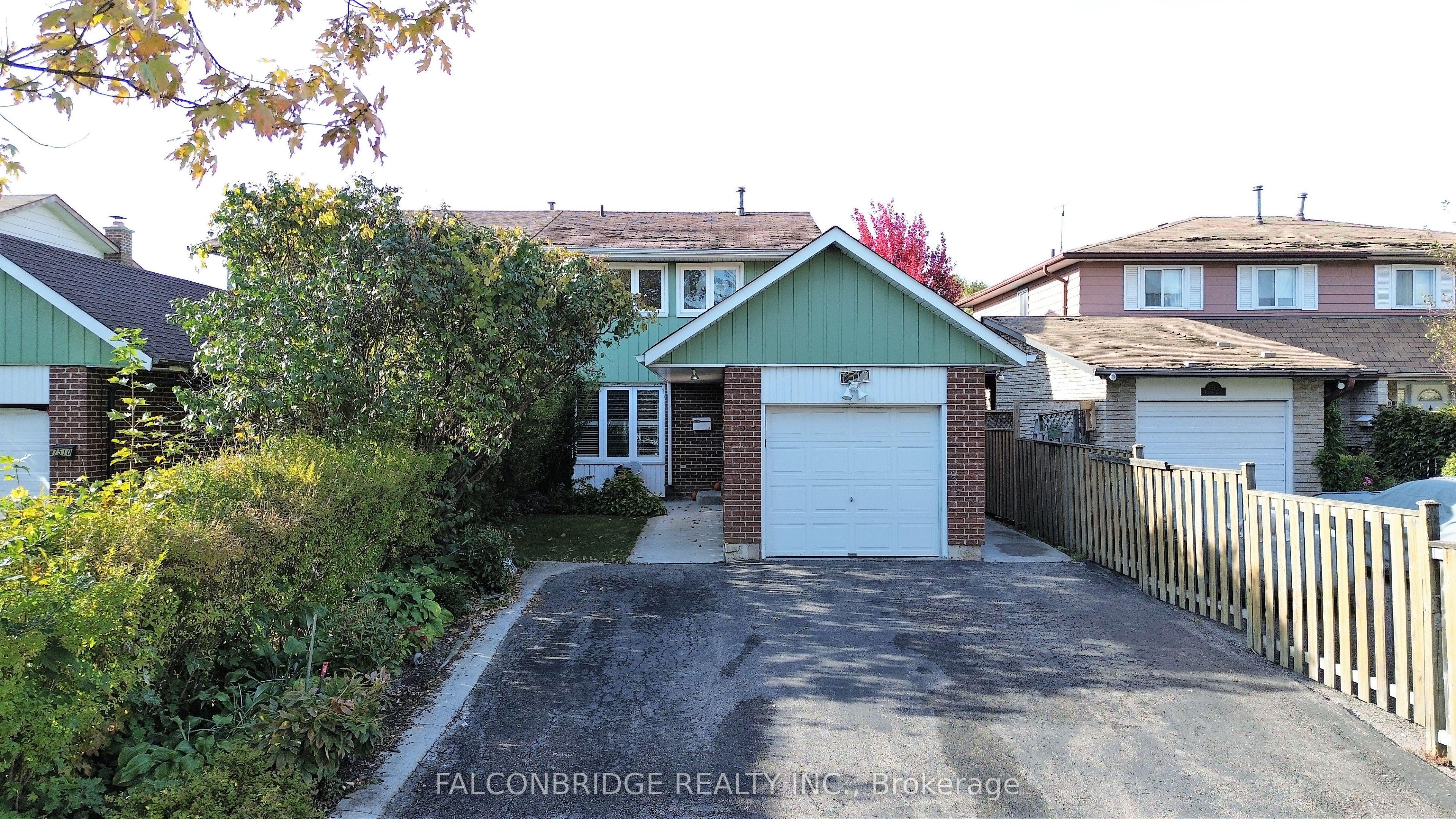 7512 Wildfern Drive, Mississauga, ON L4T 3P6