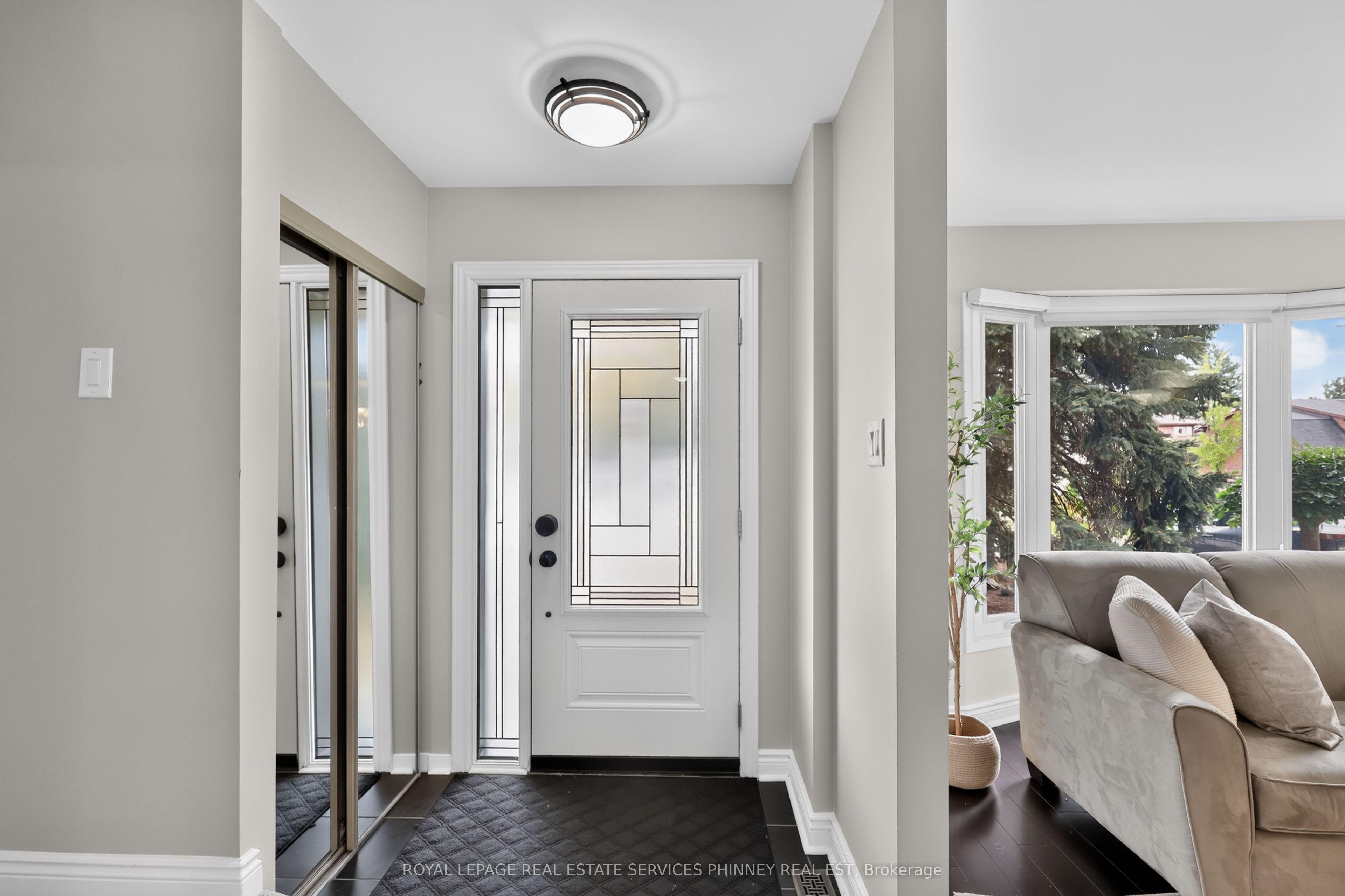 2467 Grindstone Court, Mississauga, ON L5L 3K8