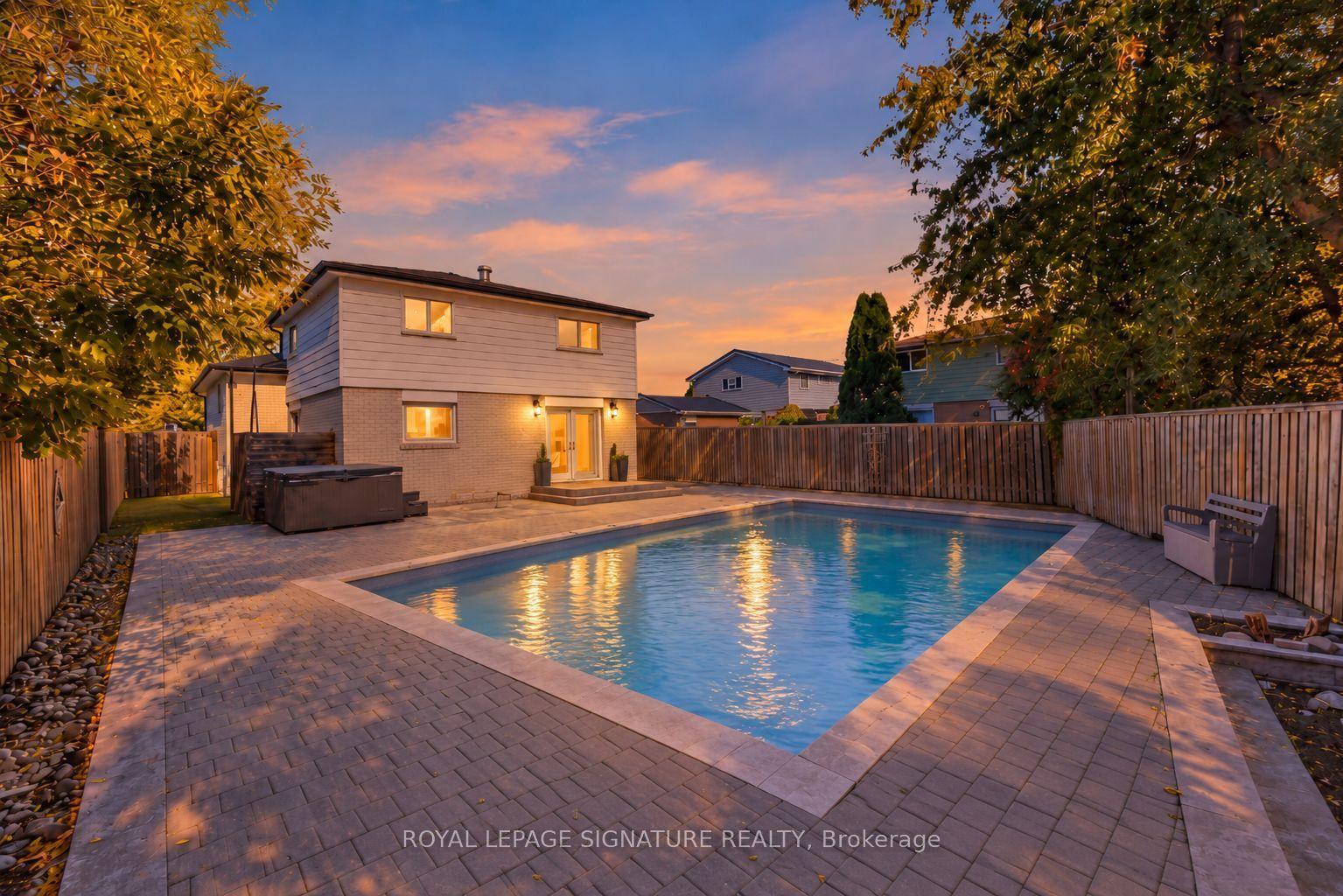 72 Cavendish Crescent, Brampton, ON L6T 1Z4