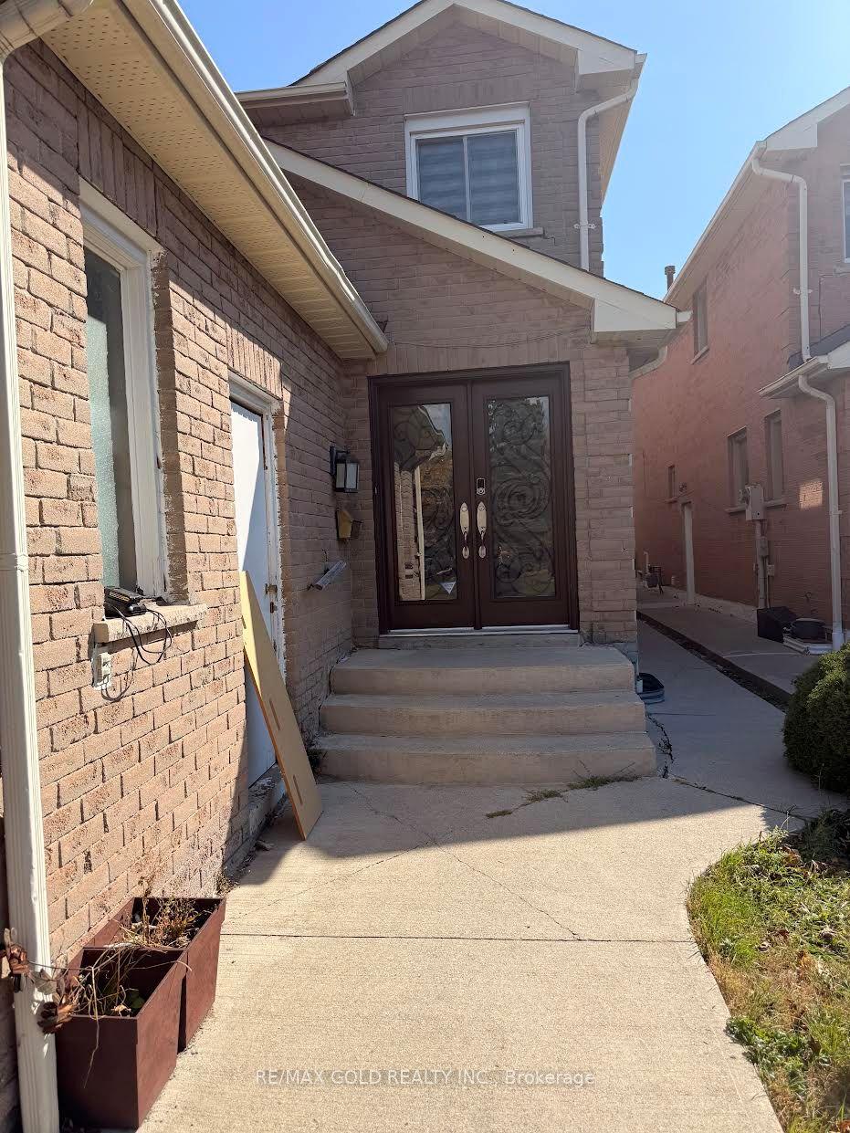 14 Merganser Crescent, Brampton, ON L6W 4E8