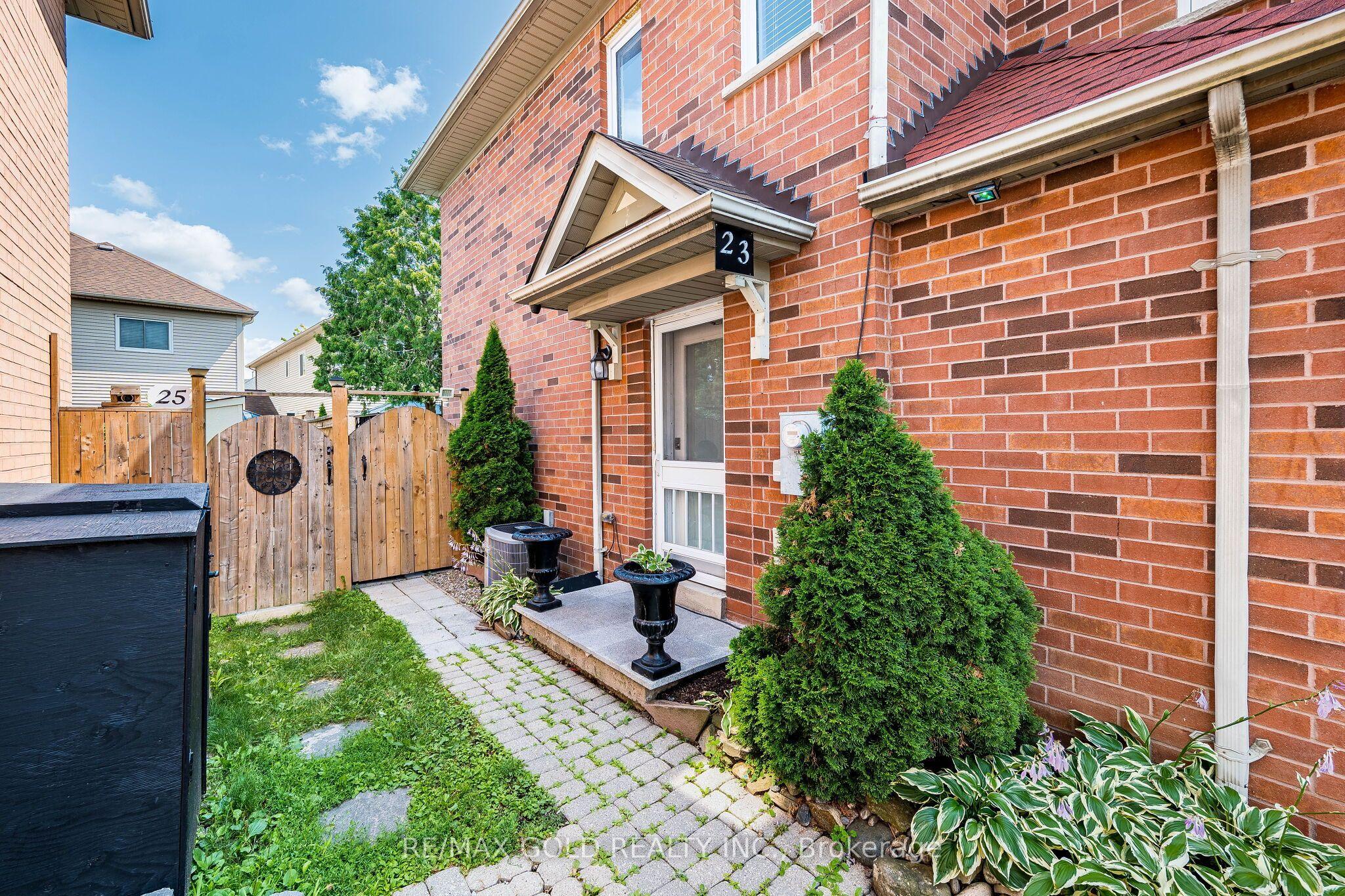 23 Rain Lily Lane, Brampton, ON L6R 1S4