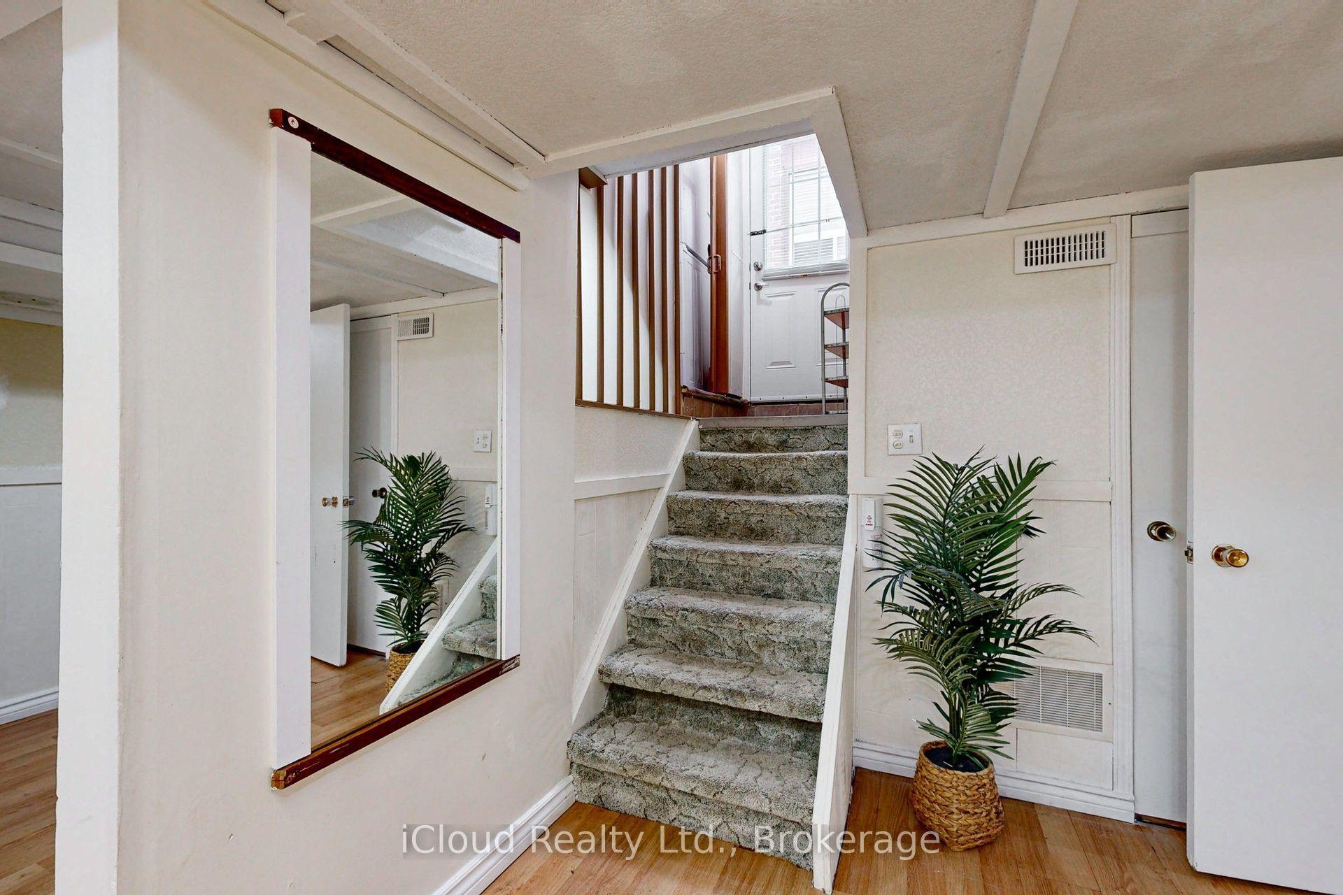 50 Denlow Drive Lower, Brampton, ON L6Y 2L5