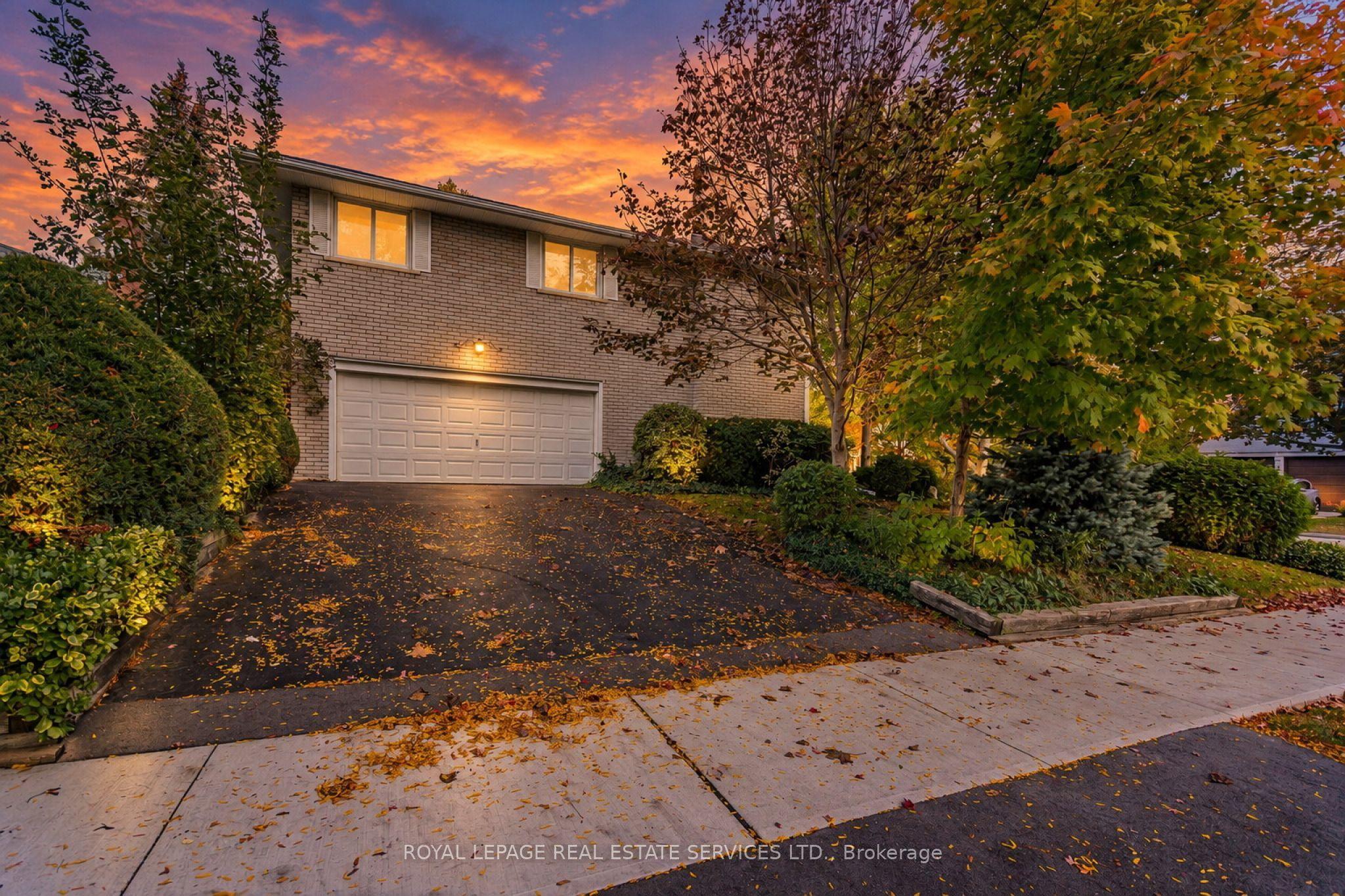 220 Edenbridge Drive, Toronto, ON M9A 3H1