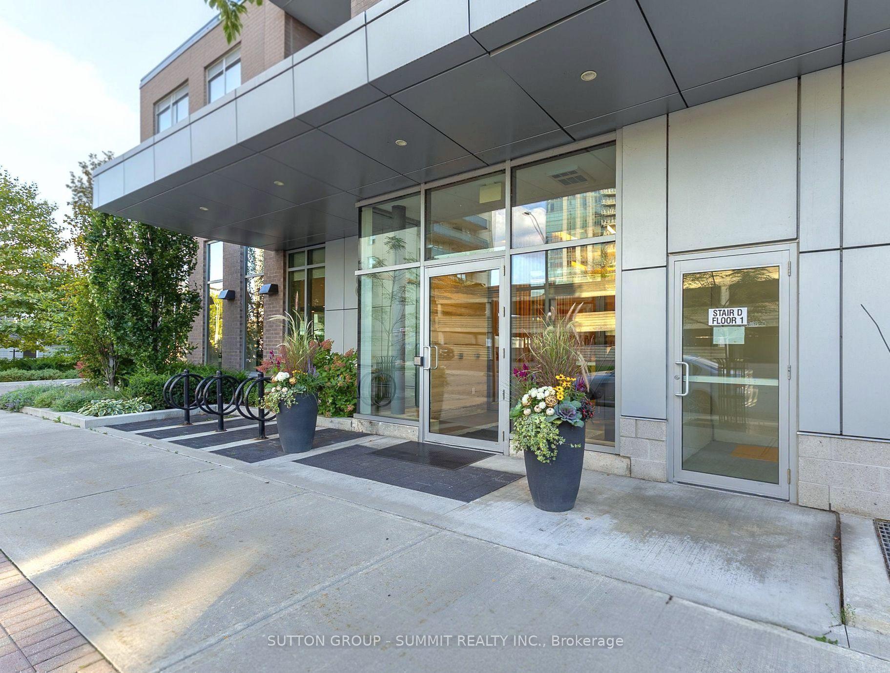 8 Ann Street 1102, Mississauga, ON L5G 0C1