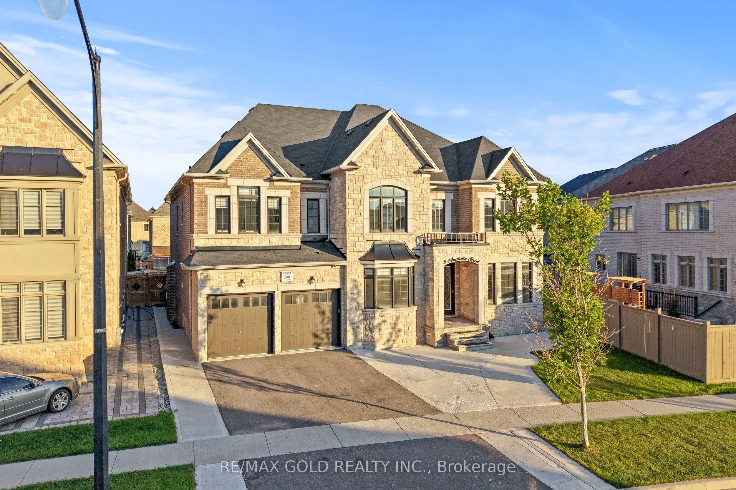 5 Anatolia Street, Brampton, ON L6P 4L3